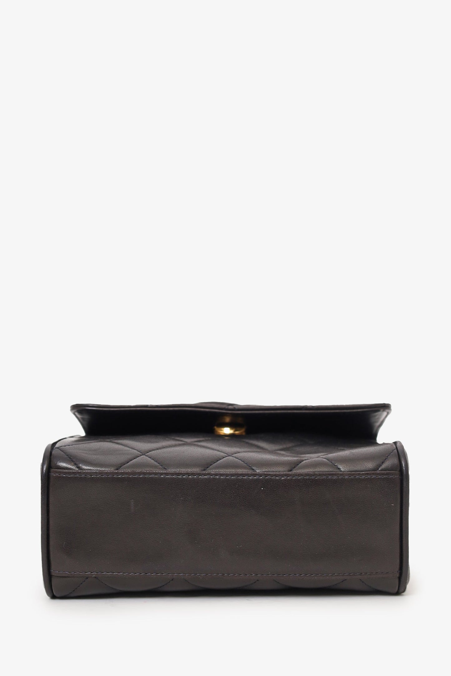 Pre-Loved Chanel™ 1991-94 So Black Quilted Lambskin Leather CC Shoulder Bag