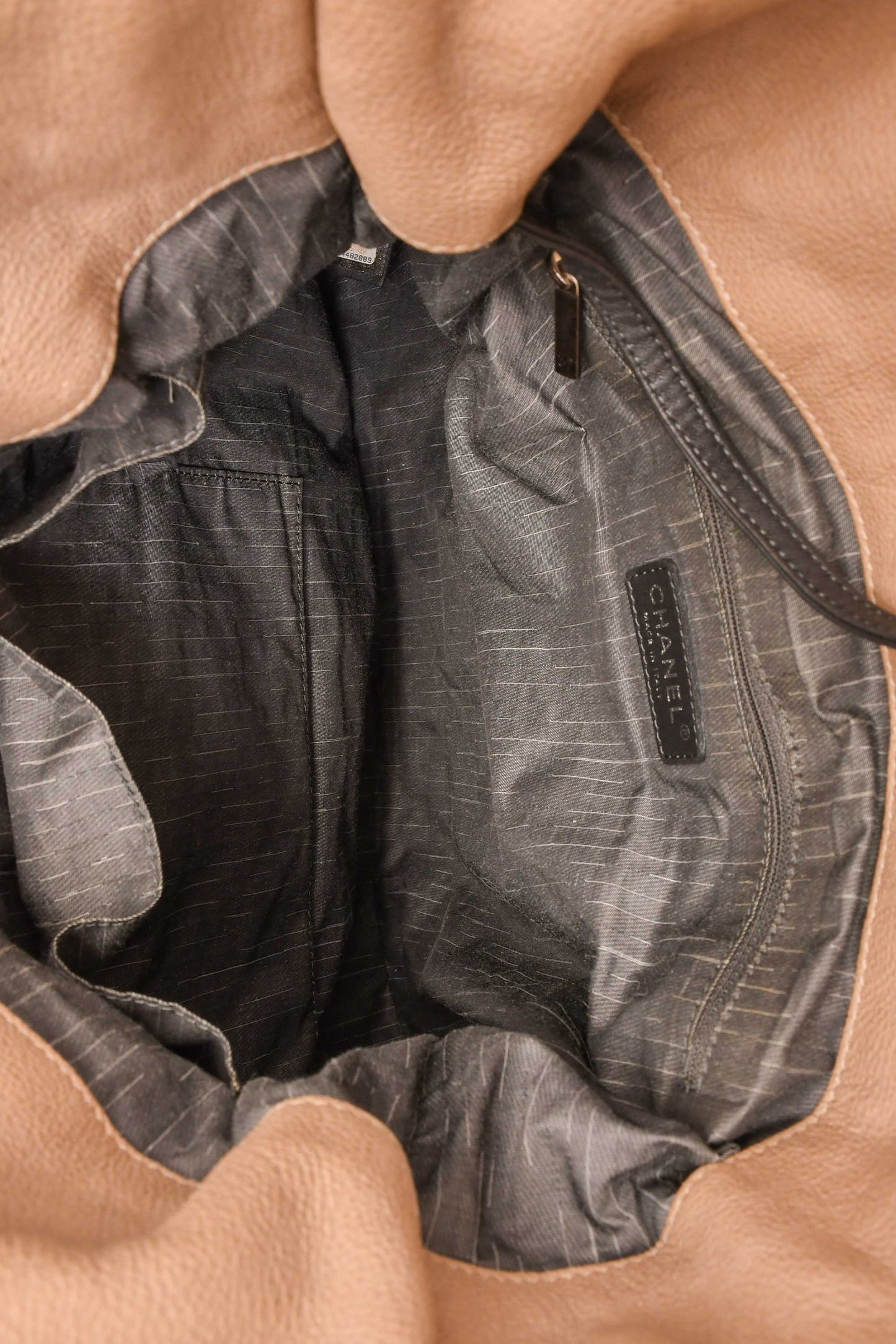 Pre-Loved Chanel™ 2010-11 Beige Washed Leather Drawstring Bag