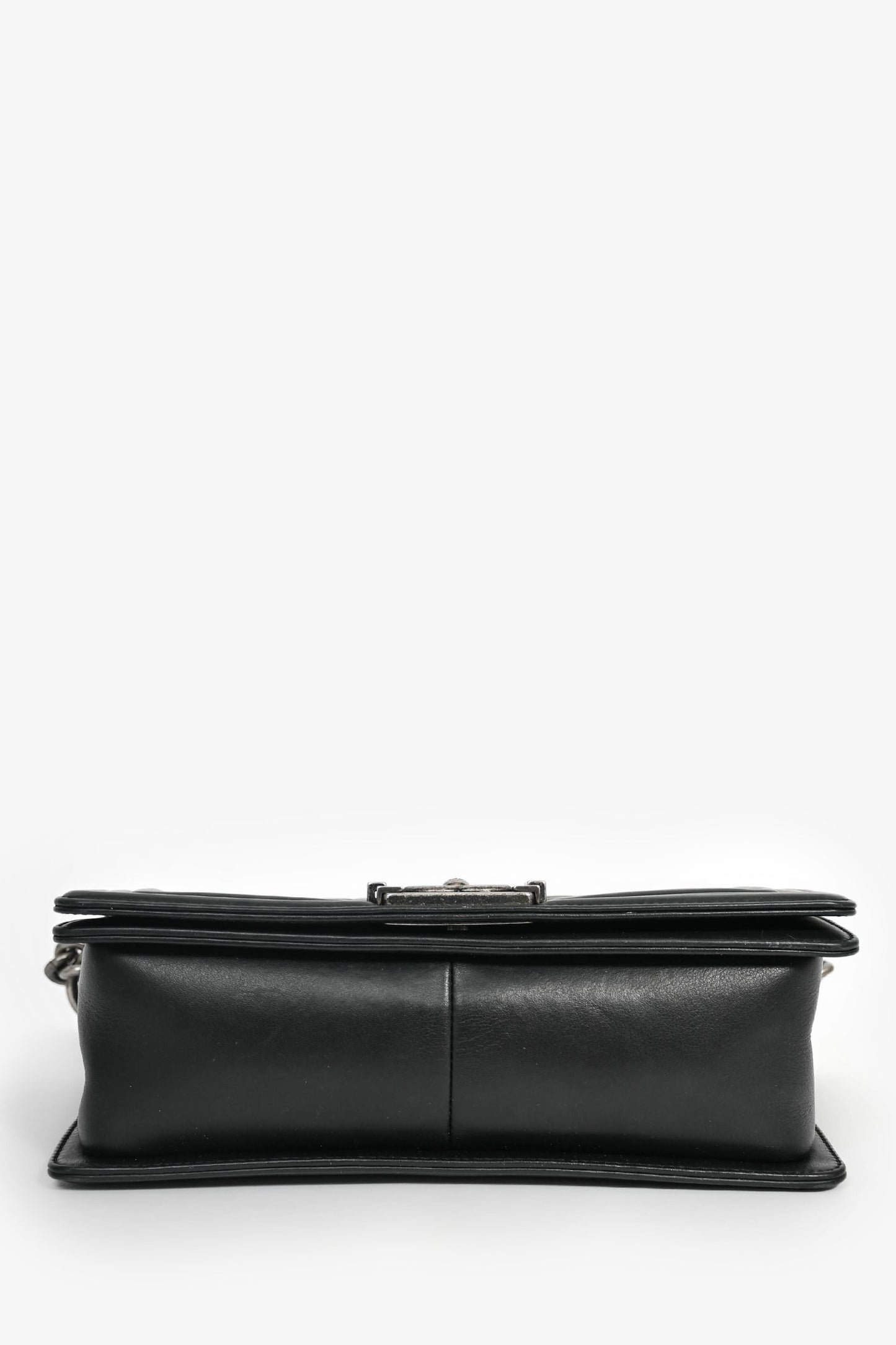 Pre-Loved Chanel 2019 Black Leather Medium Boy Bag