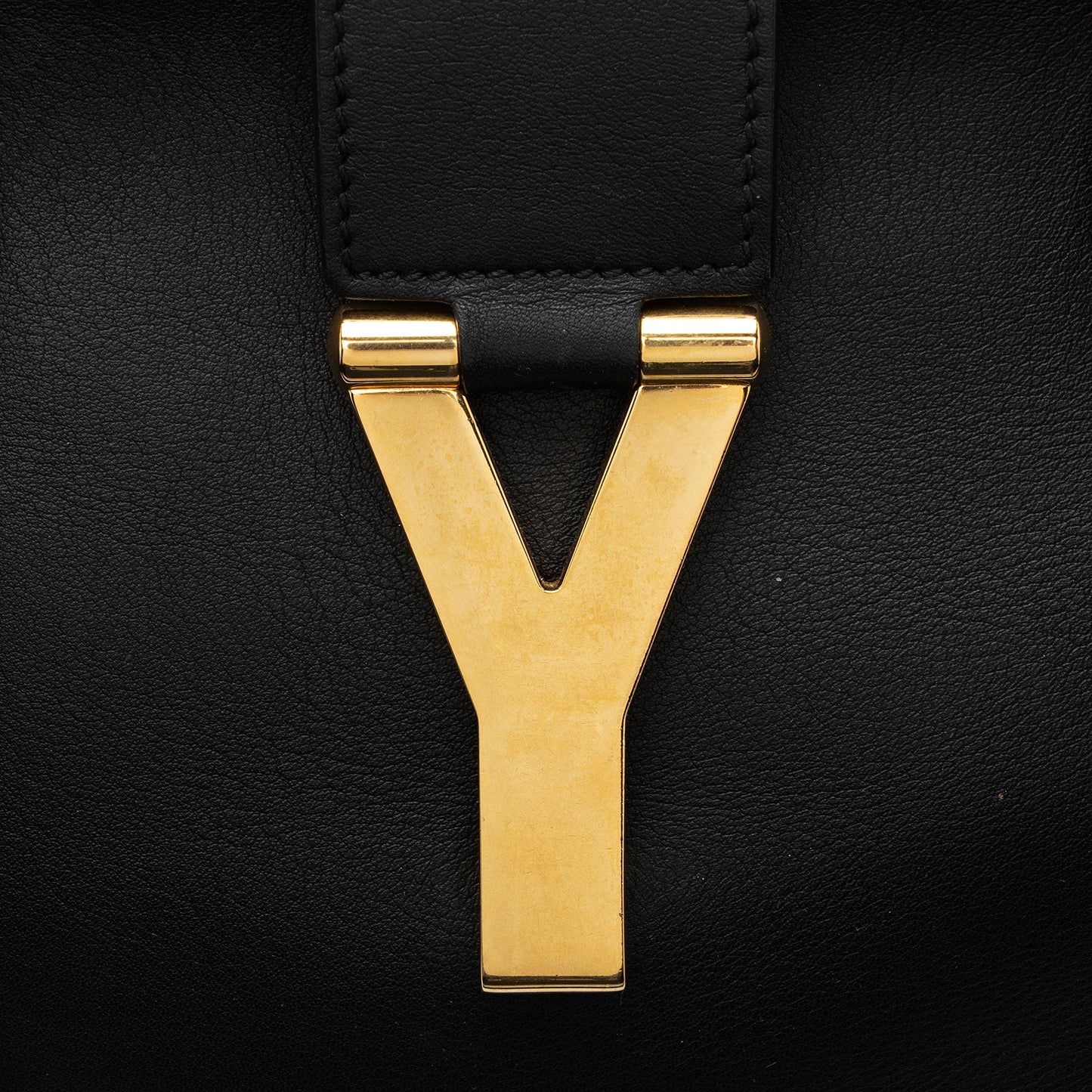 Saint Laurent Calfskin Cabas Chyc Medium Tote (SHF-vEmkbR)