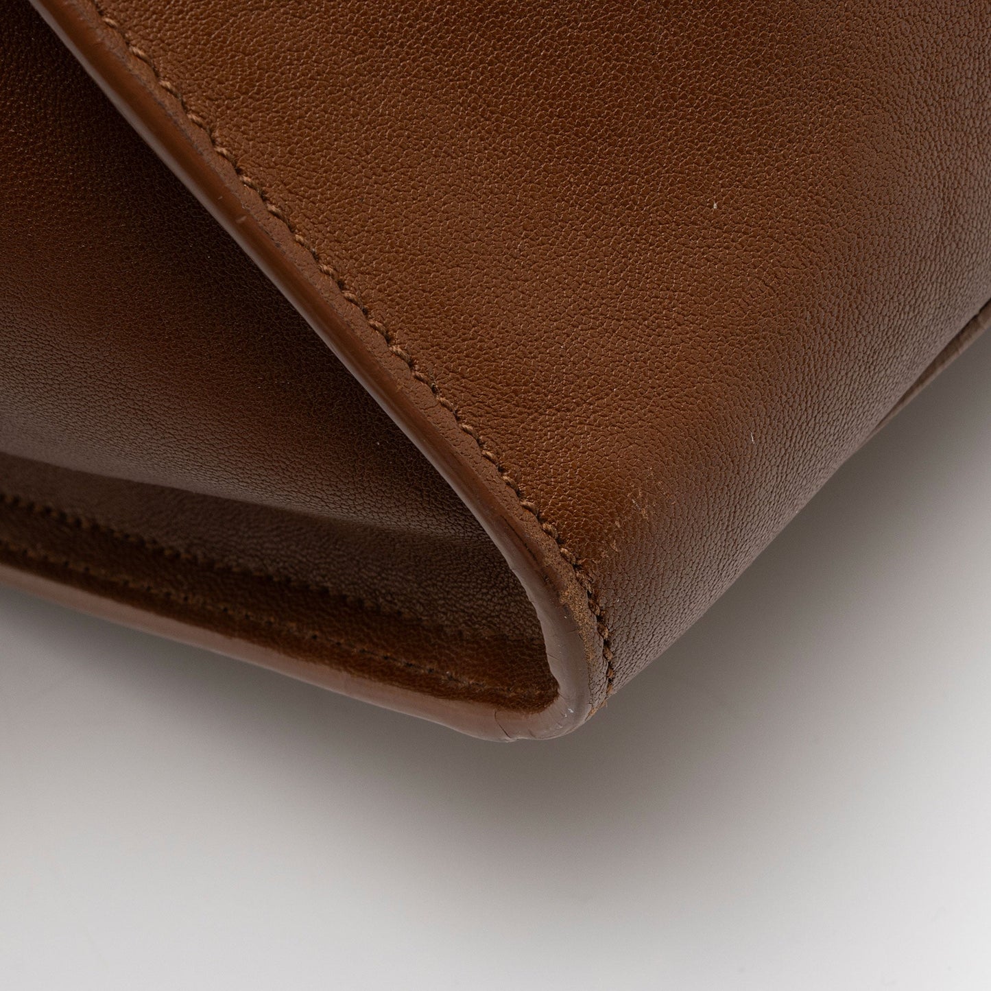 Saint Laurent Calfskin Cabas Chyc Medium Tote (SHF-Ivua2g)