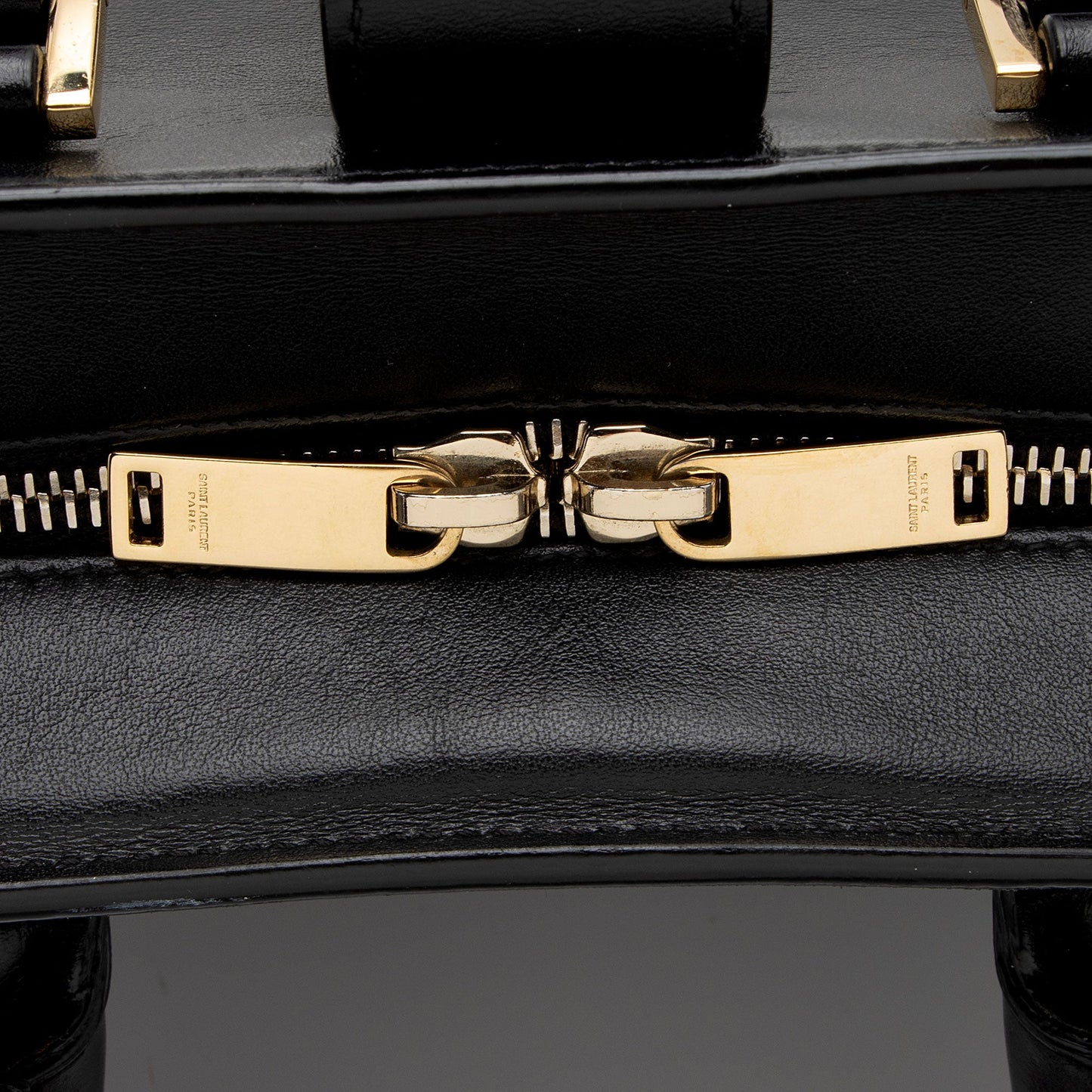 Saint Laurent Calfskin Monogram Baby Cabas Tote (SHF-Emwqyt)