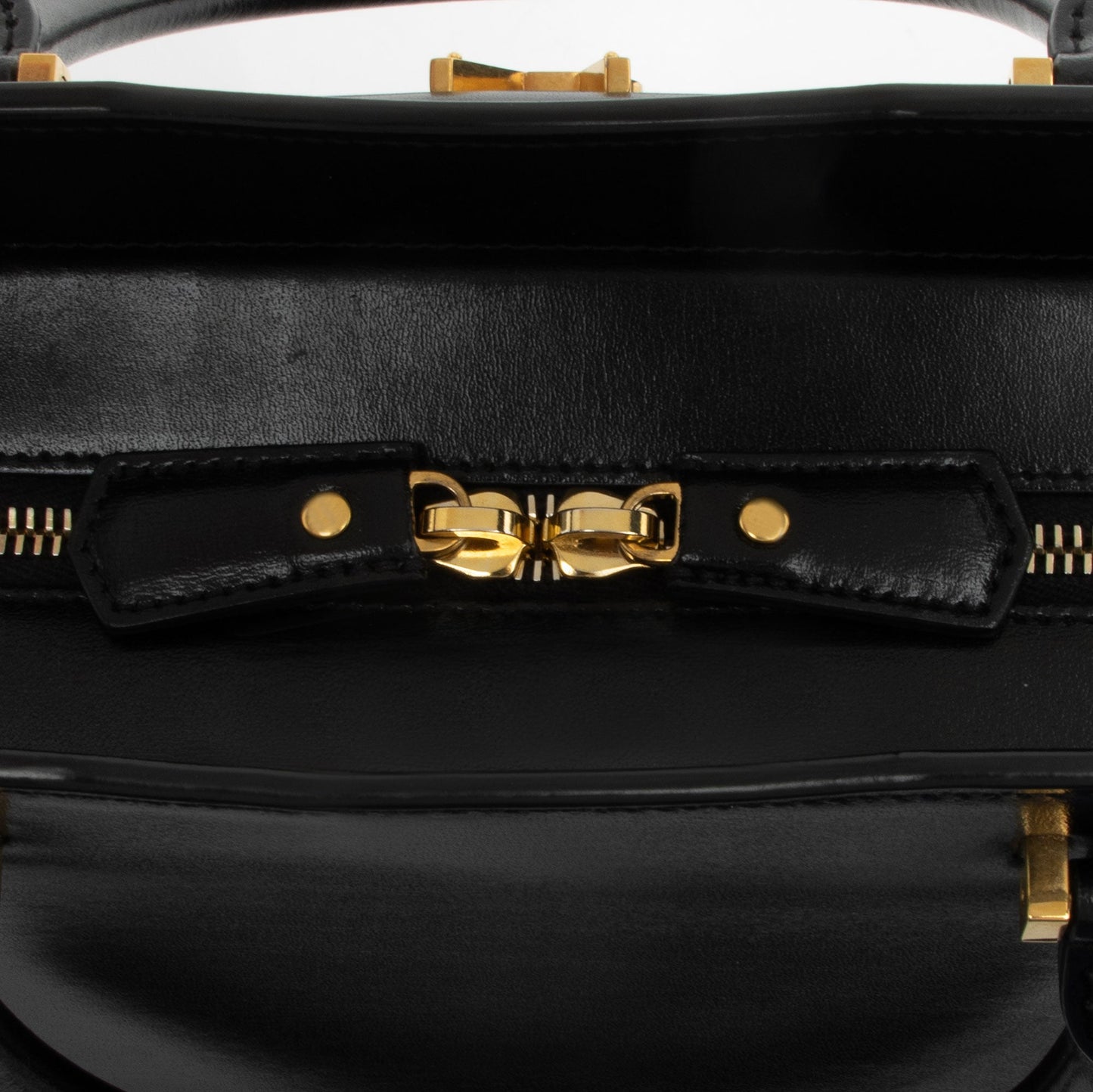 Saint Laurent Calfskin Monogram Uptown Medium Tote (SHF-GumjsZ)