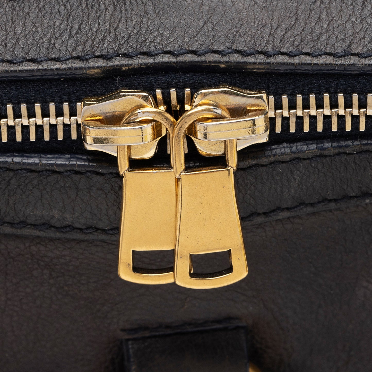 Saint Laurent Calfskin Muse Large Satchel (SHF-xn5heQ)