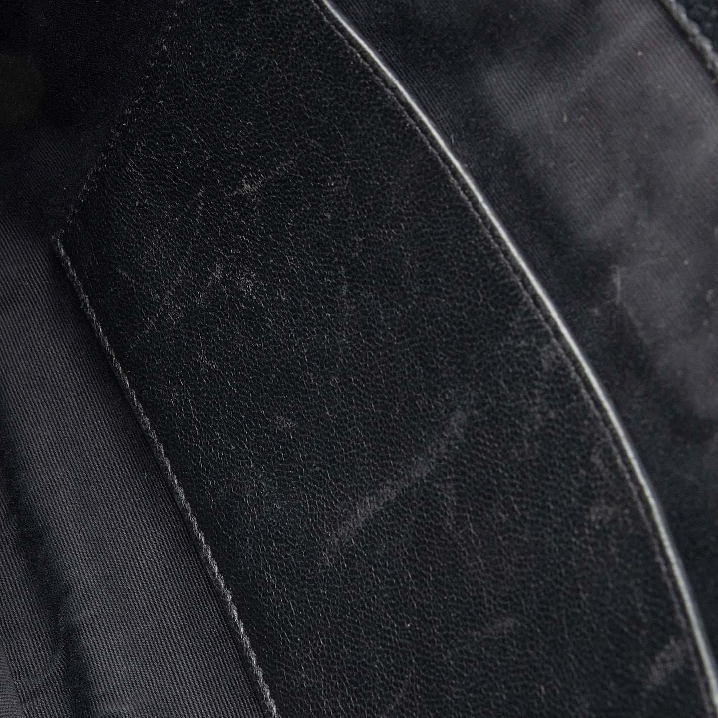Saint Laurent Crinkled Calfskin Matte Black Monogram Niki Large Shoulder Bag (SHF-eFW25Q)