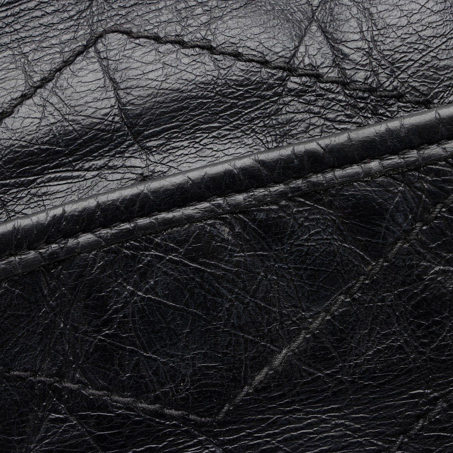 Saint Laurent Crinkled Calfskin Matte Black Monogram Niki Large Shoulder Bag (SHF-eFW25Q)