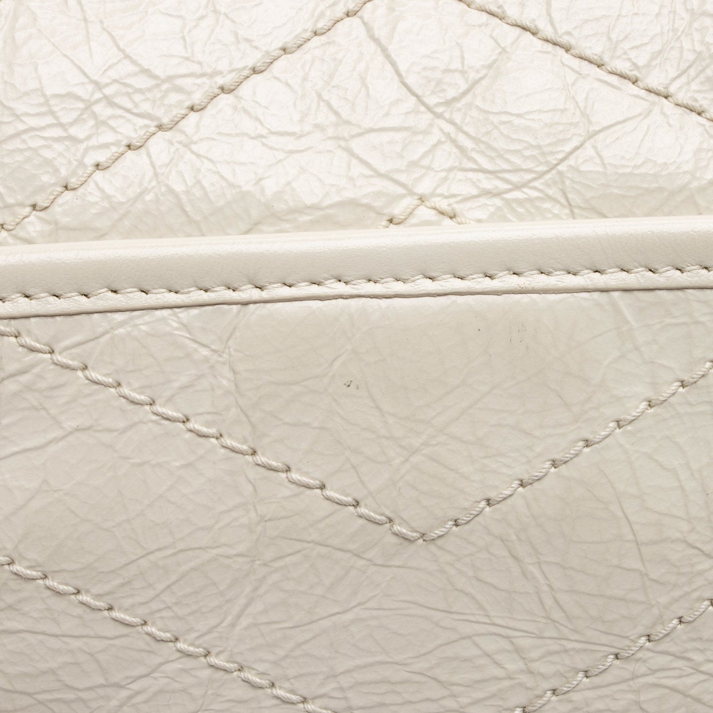 Saint Laurent Crinkled Calfskin Monogram Niki Baby Shoulder Bag (SHF-6jT1UC)