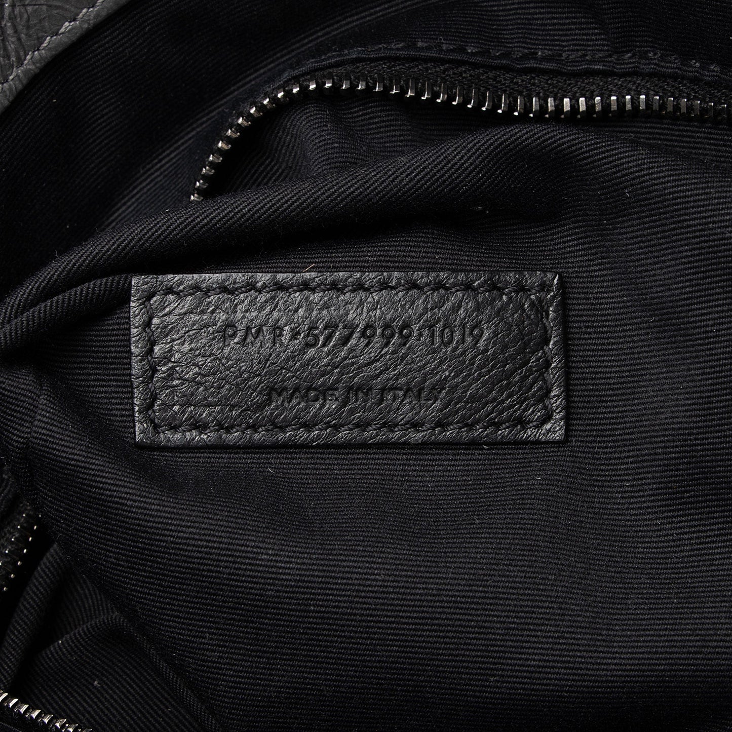 Saint Laurent Crinkled Calfskin Monogram Niki Medium Shopping Tote (SHF-gLfdmG)