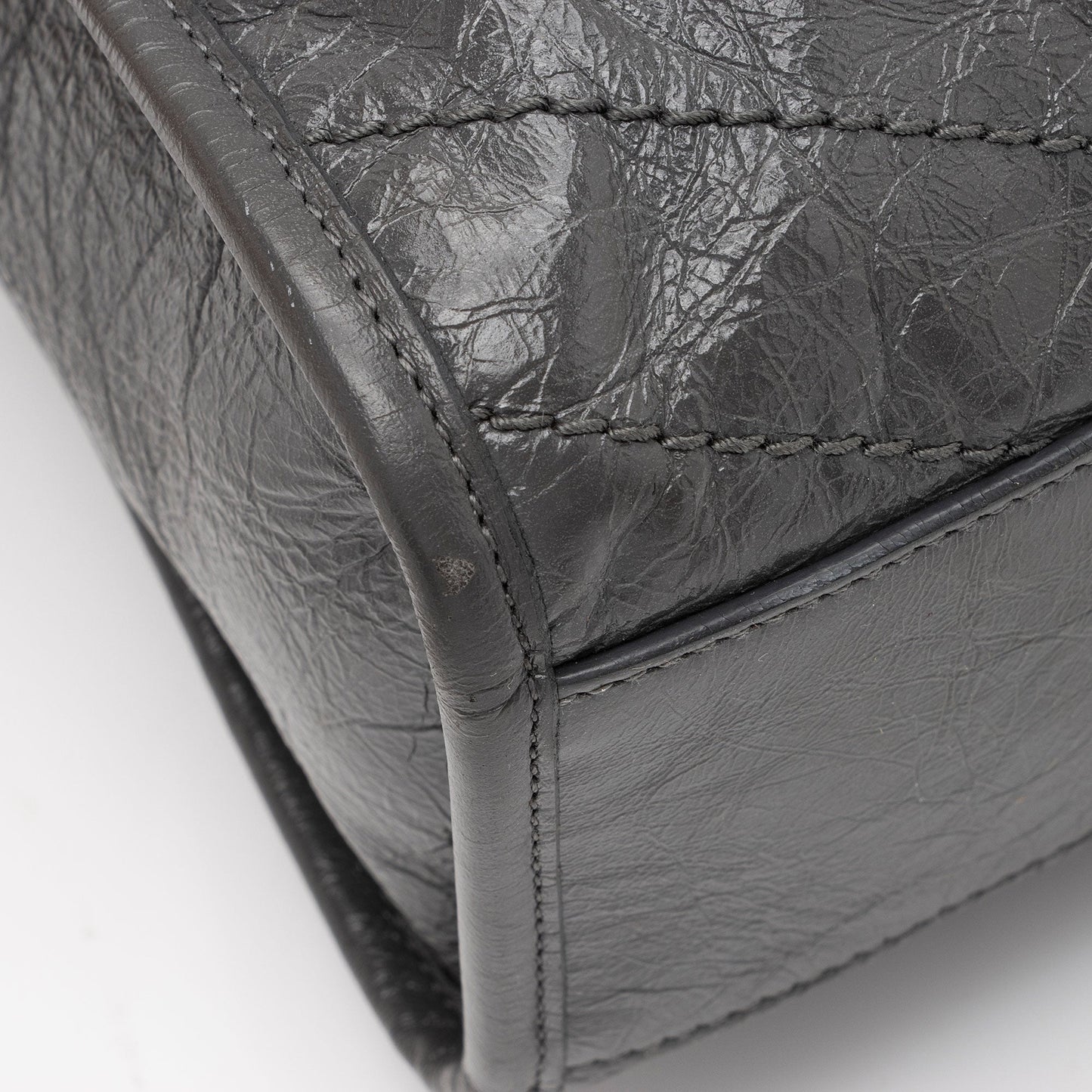 Saint Laurent Crinkled Calfskin Monogram Niki Medium Shopping Tote (SHF-gLfdmG)