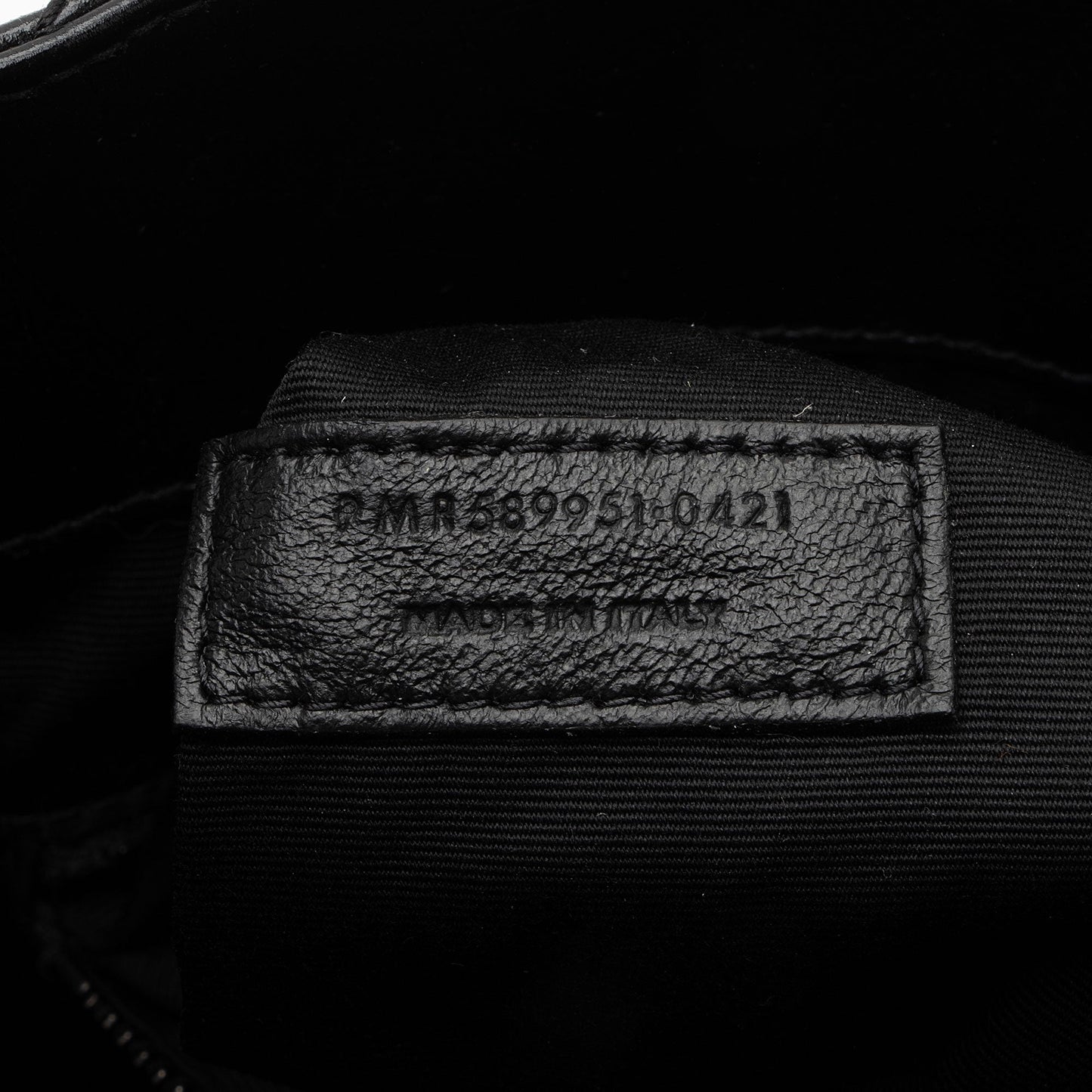 Saint Laurent Crinkled Calfskin Monogram Niki Medium Shopping Tote (SHF-HoUdcp)