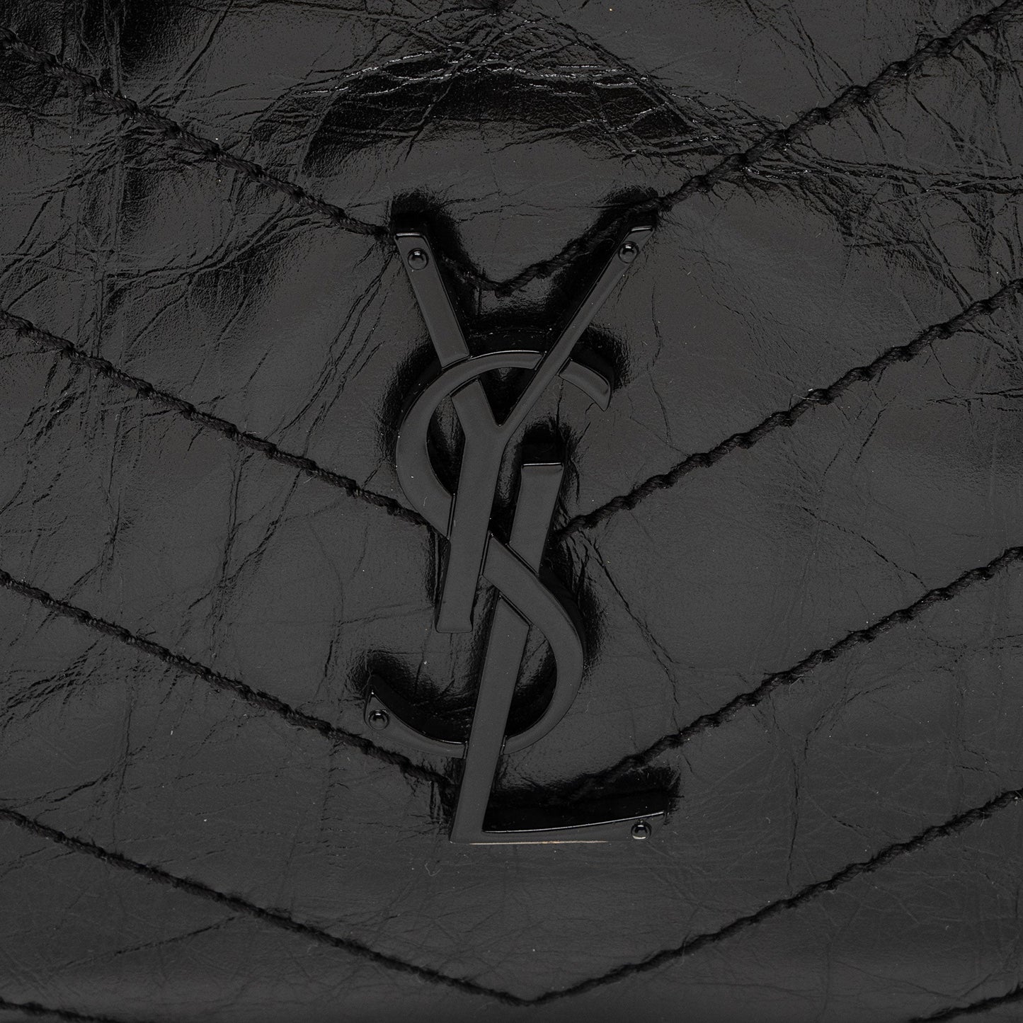 Saint Laurent Crinkled Calfskin Monogram Niki Medium Shopping Tote (SHF-HoUdcp)