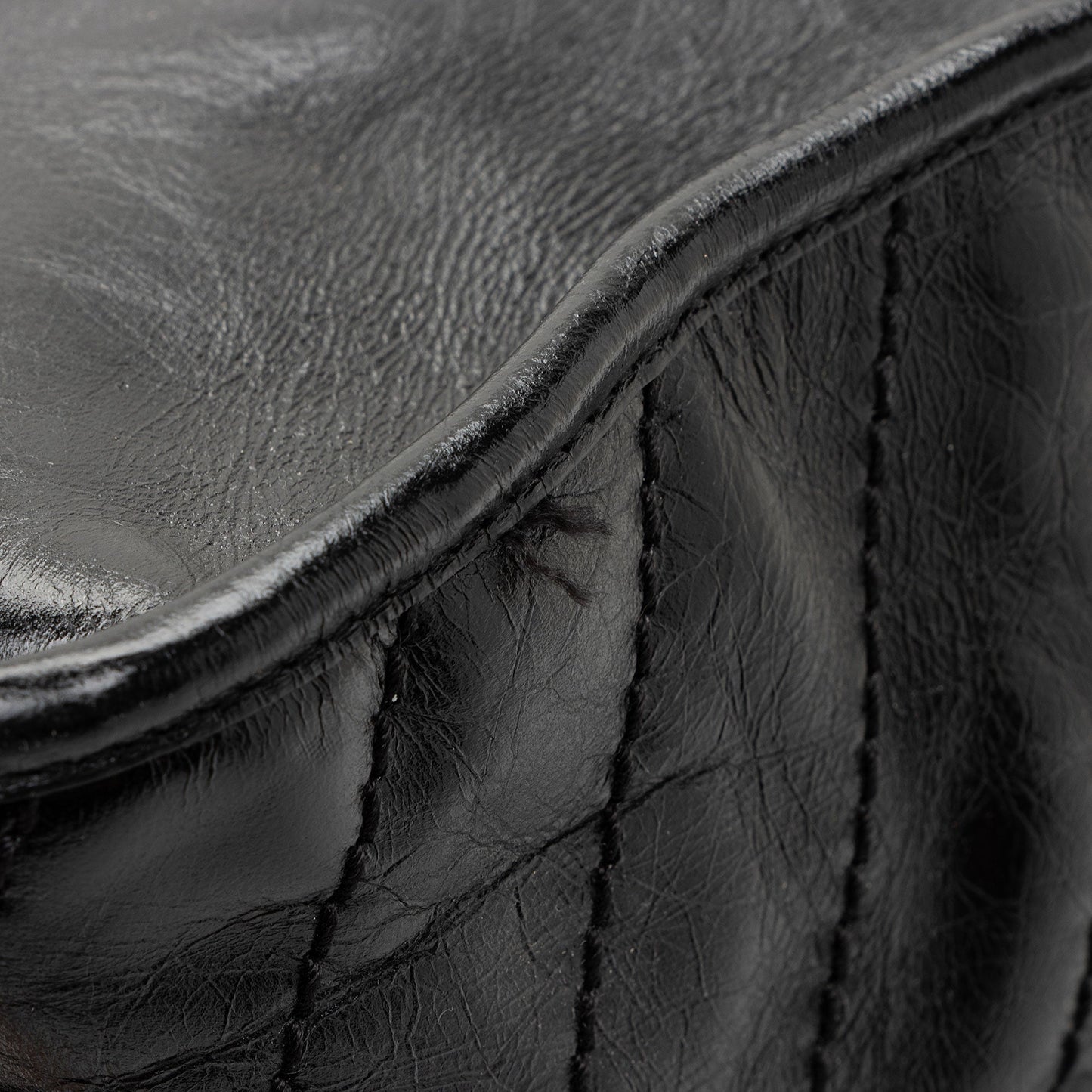 Saint Laurent Crinkled Calfskin Monogram Niki Medium Shopping Tote (SHF-HoUdcp)