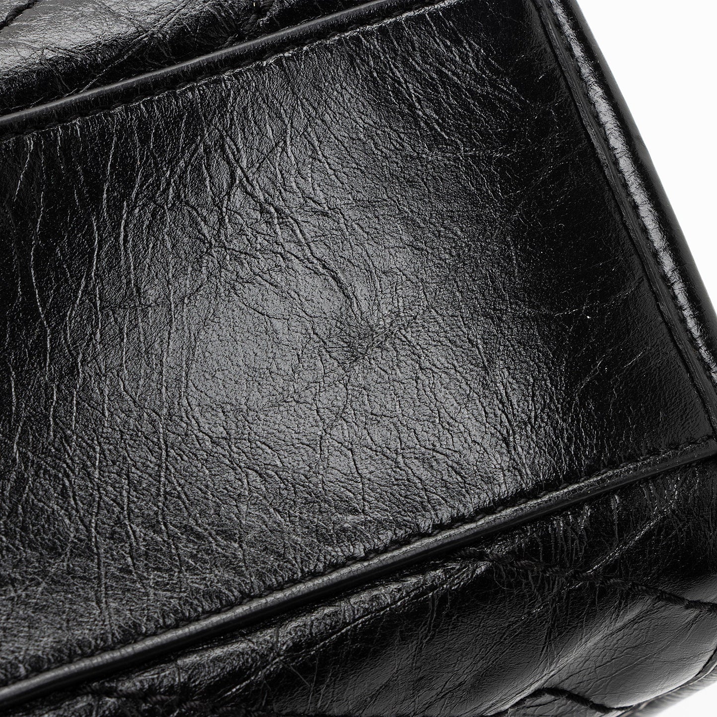 Saint Laurent Crinkled Calfskin Monogram Niki Medium Shopping Tote (SHF-HoUdcp)