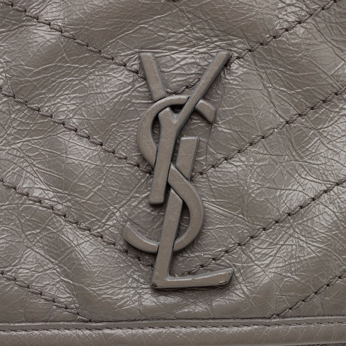 Saint Laurent Crinkled Calfskin Monogram Niki Medium Shoulder Bag (SHF-Ozz7lD)