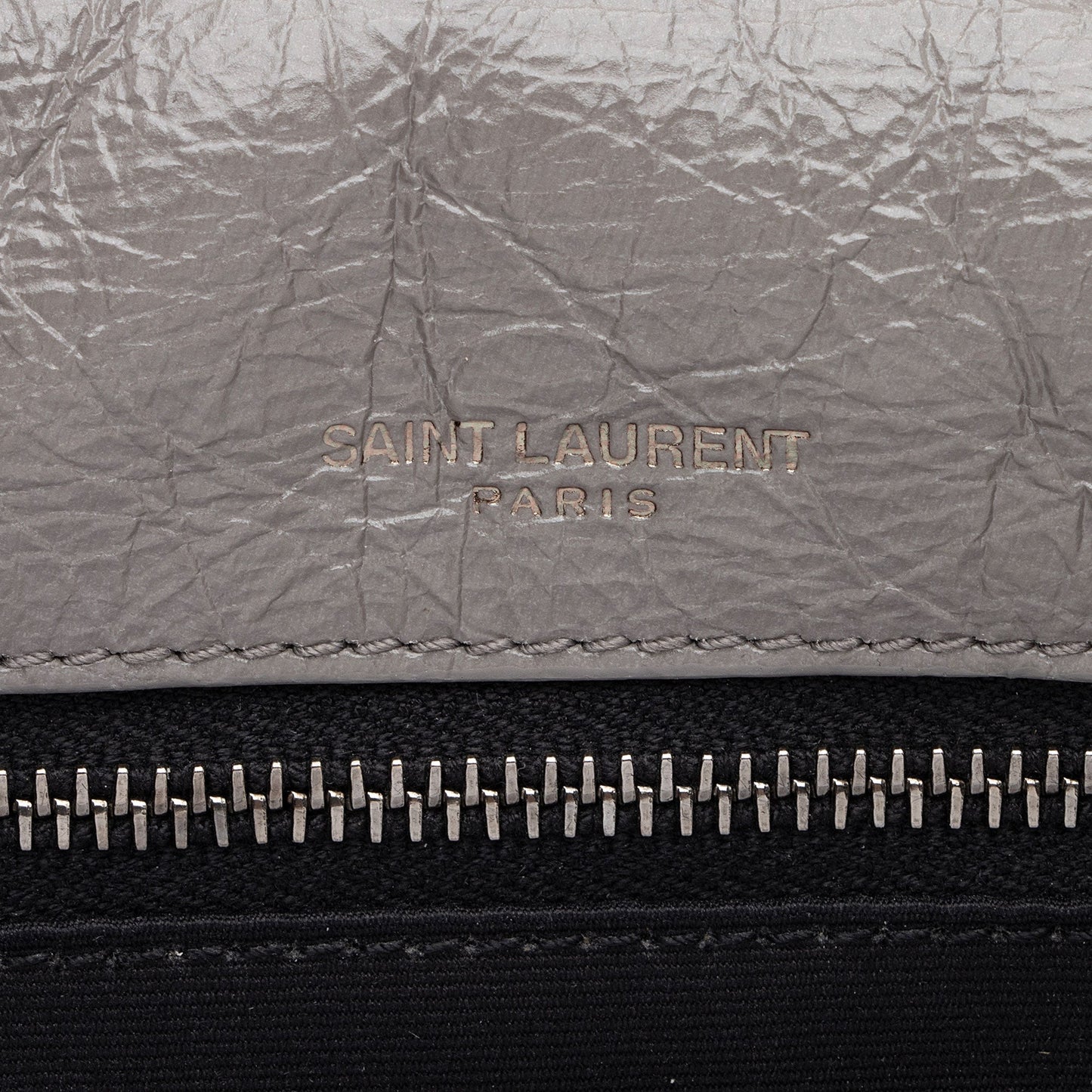 Saint Laurent Crinkled Calfskin Monogram Niki Medium Shoulder Bag (SHF-Ozz7lD)