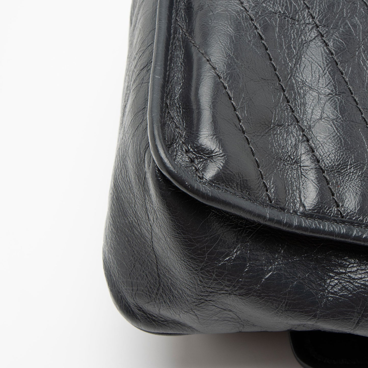 Saint Laurent Crinkled Calfskin Monogram Niki Medium Shoulder Bag (SHF-NH7fO1)