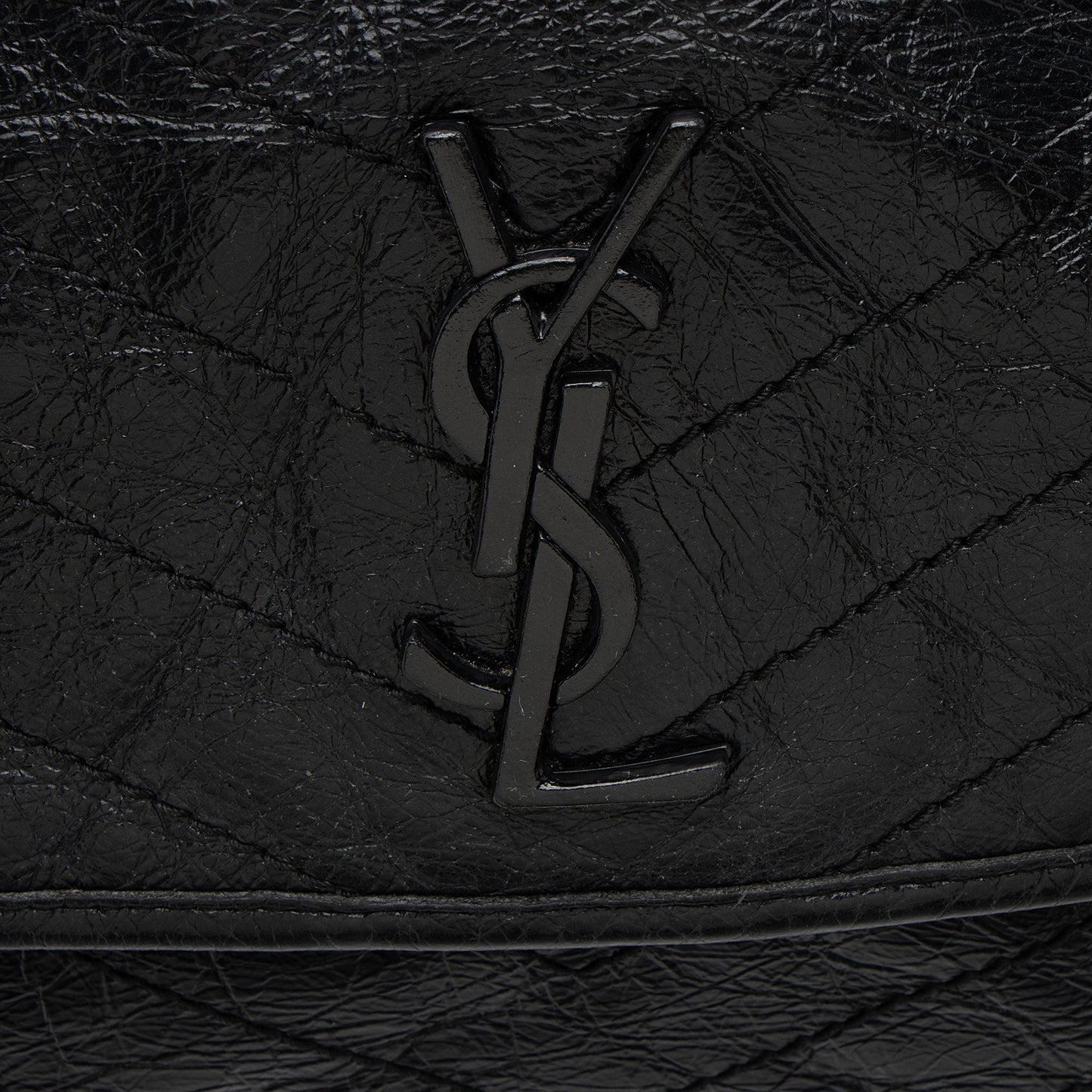 Saint Laurent Crinkled Calfskin Monogram Niki Medium Shoulder Bag (SHF-GOzKUg)