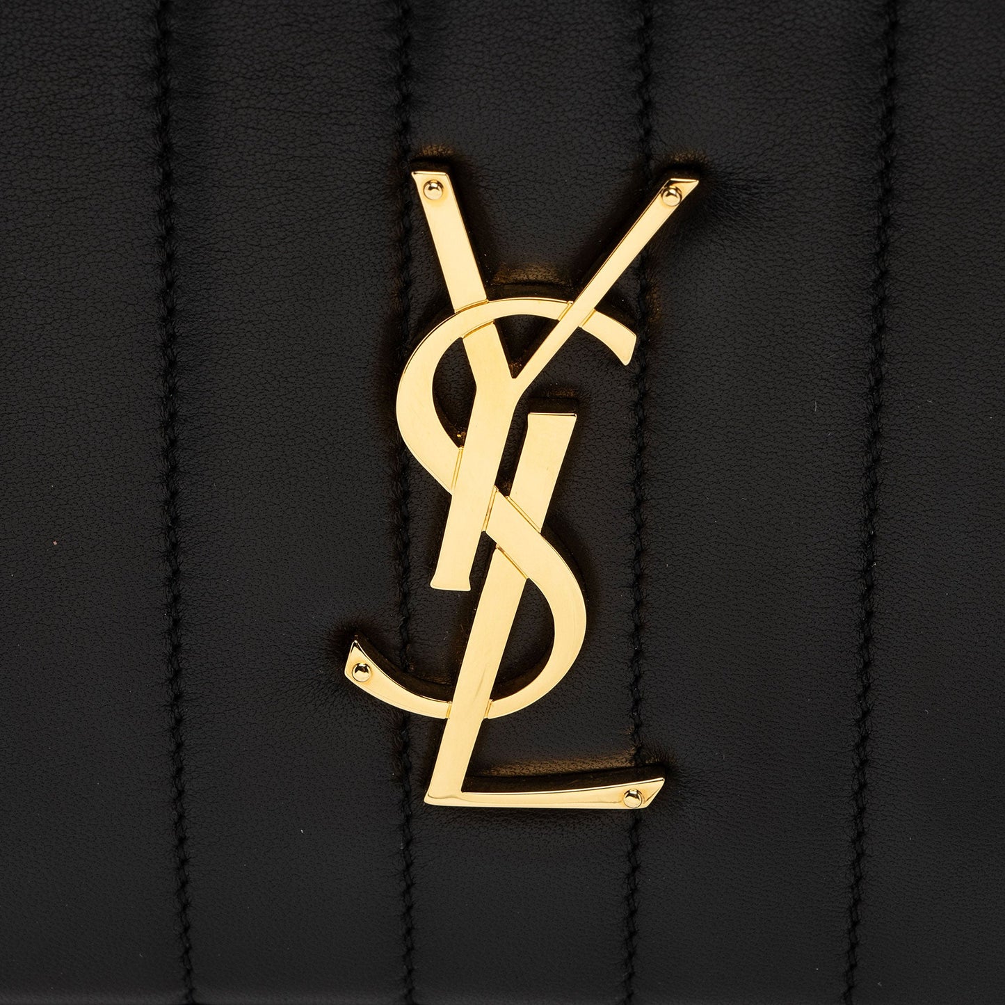 Saint Laurent Matalasse Calfskin Monogram Vicky Belt Bag (SHF-UFp2hO)