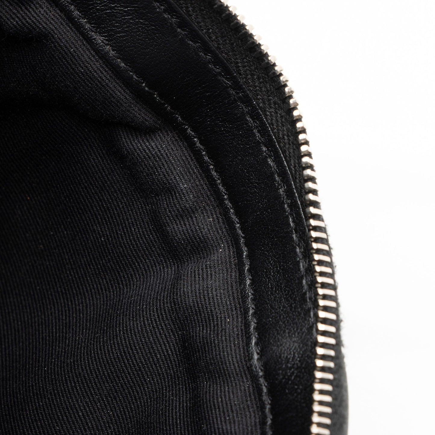 Saint Laurent Matelasse Calfskin Jolie Pouch (SHF-Zo6uL5)