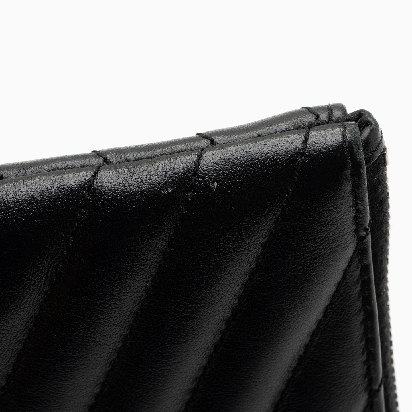 Saint Laurent Matelasse Calfskin Jolie Pouch (SHF-Zo6uL5)