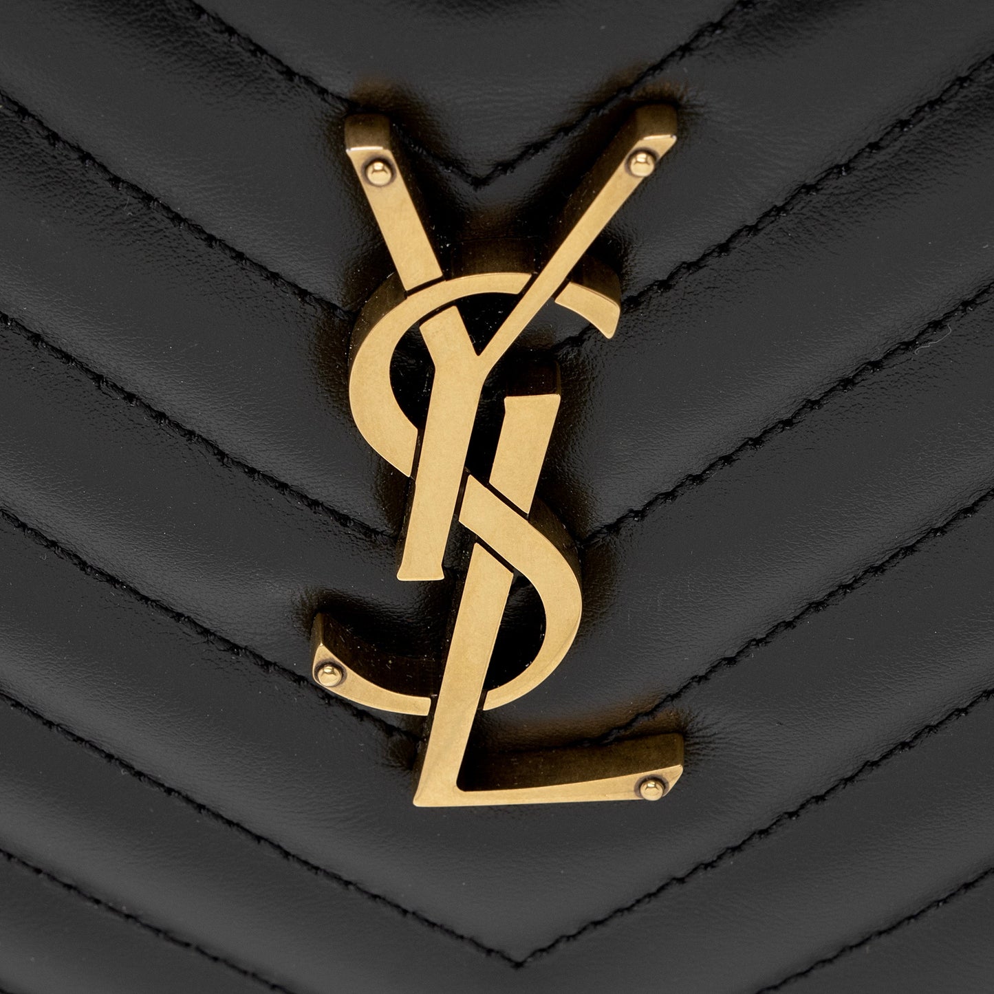 Saint Laurent Matelasse Calfskin Lou Camera Bag (SHF-22762)