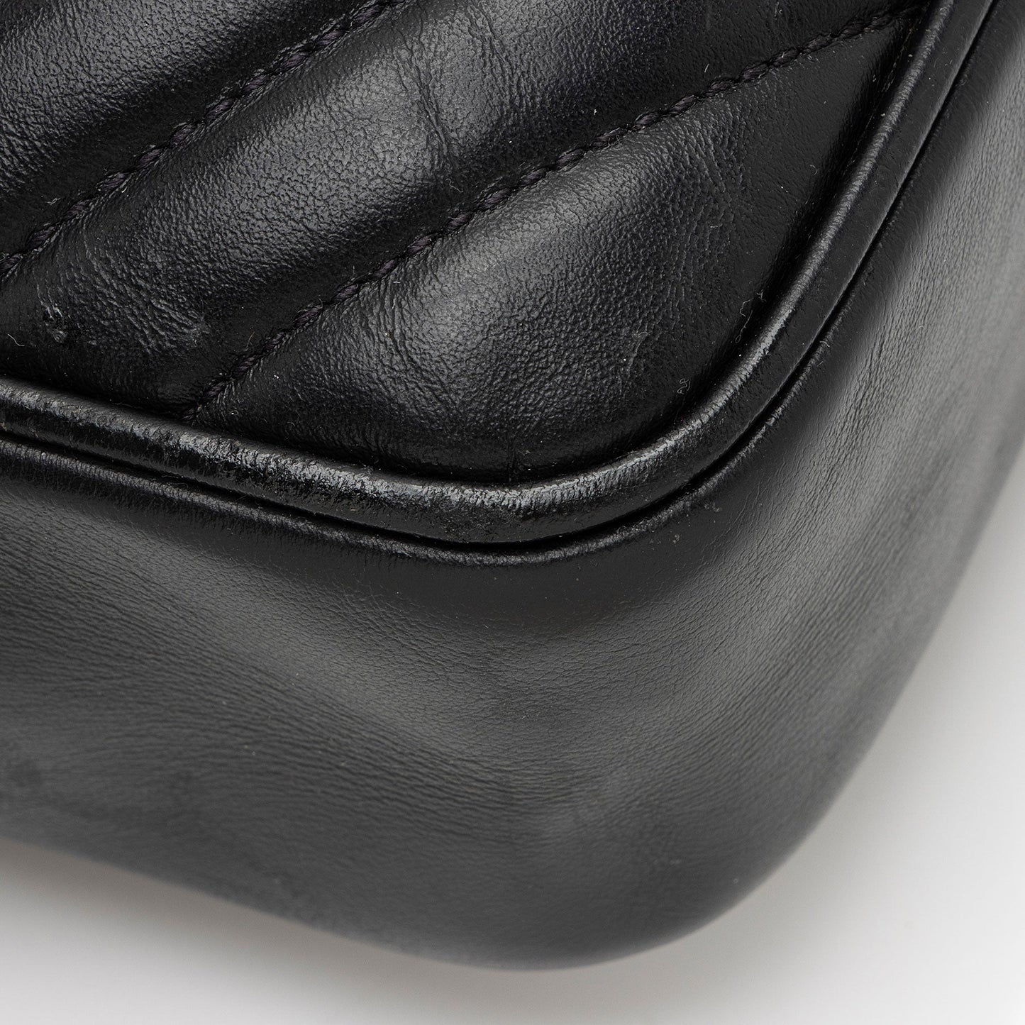 Saint Laurent Matelasse Calfskin Matte Black Monogram Lou Camera Bag (SHF-PIyVqF)