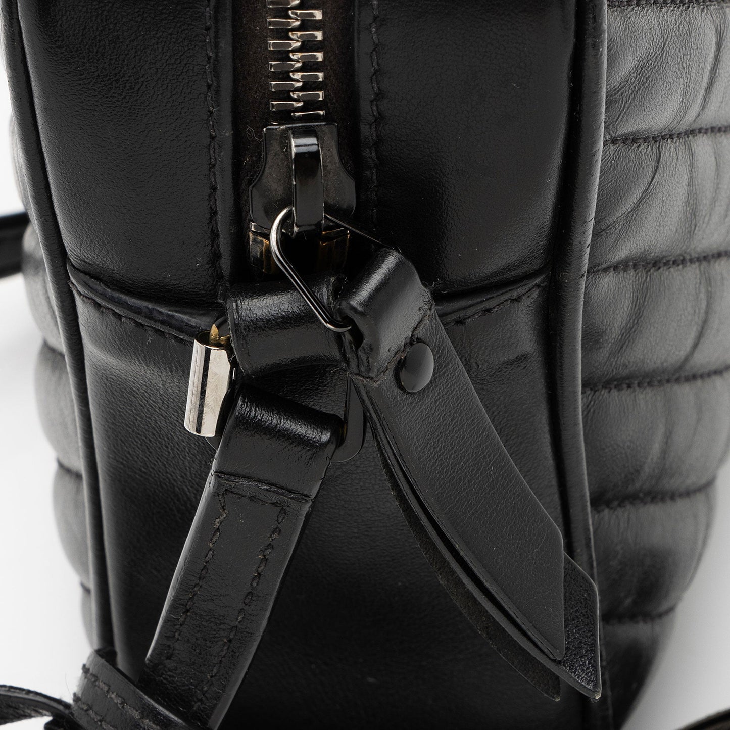 Saint Laurent Matelasse Calfskin Matte Black Monogram Lou Camera Bag (SHF-PIyVqF)