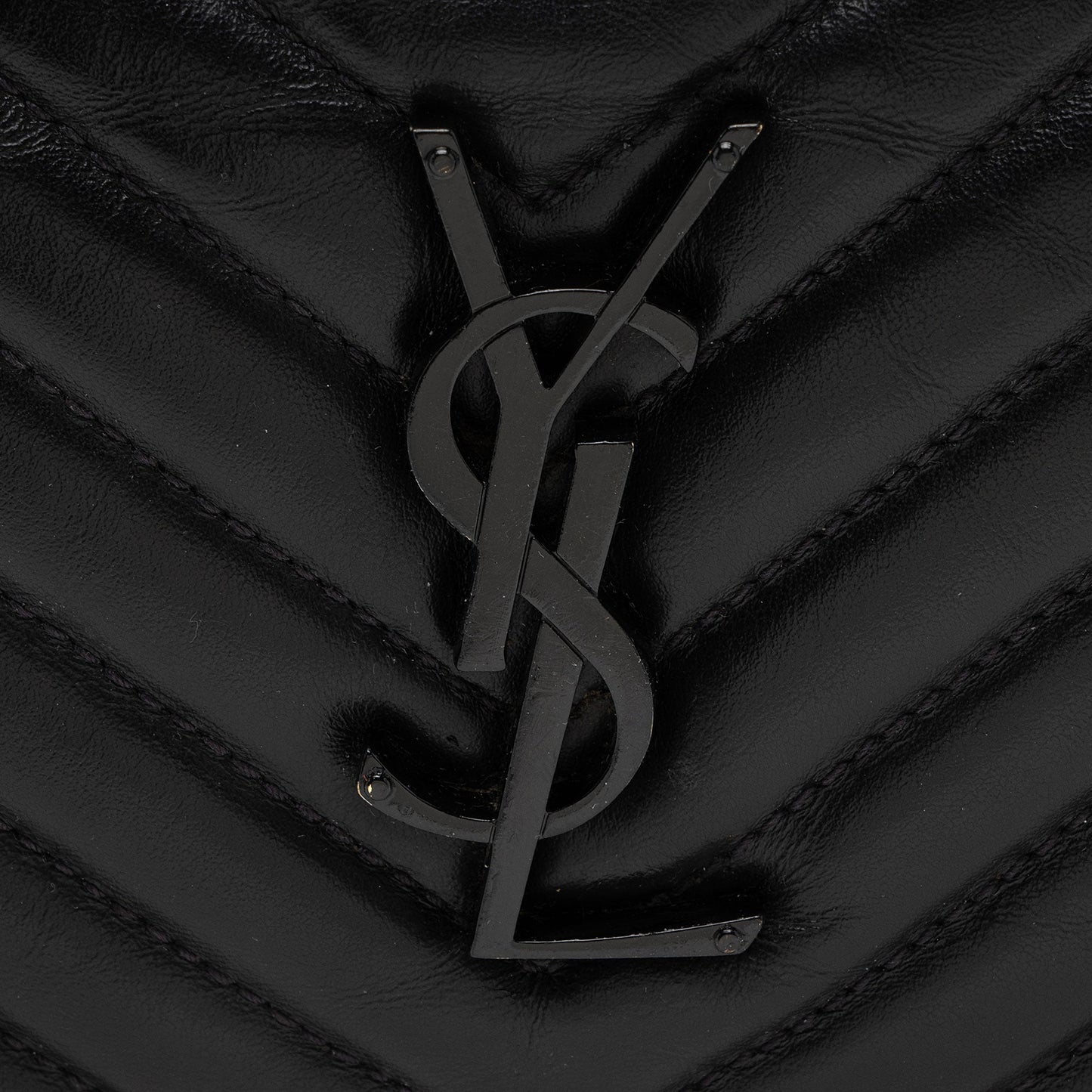 Saint Laurent Matelasse Calfskin Matte Black Monogram Lou Camera Bag (SHF-PIyVqF)