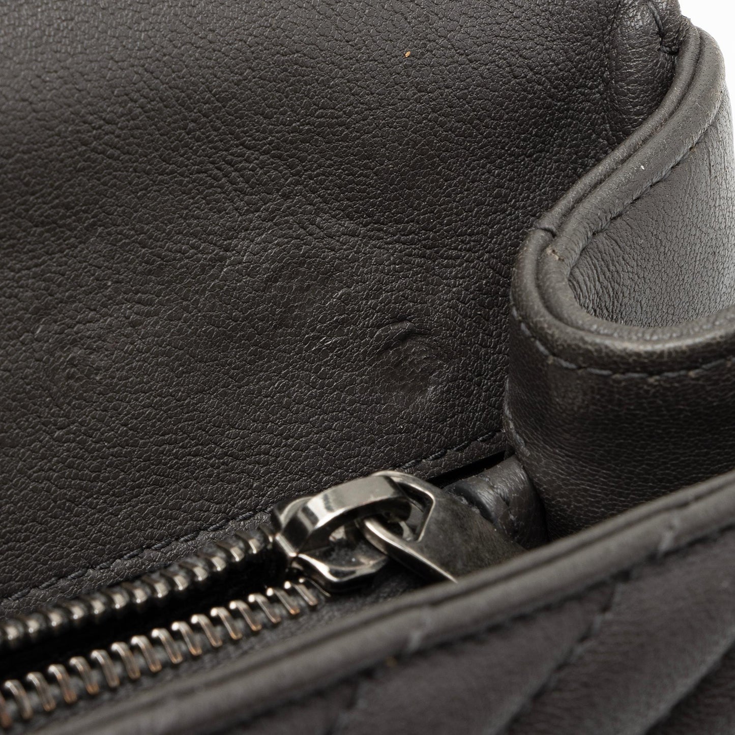 Saint Laurent Matelasse Calfskin Monogram College Medium Shoulder Bag (SHF-VVdWy3)