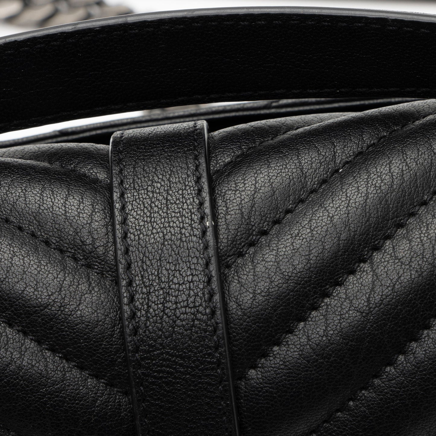 Saint Laurent Matelasse Calfskin Monogram College Medium Shoulder Bag (SHF-MMt0qg)