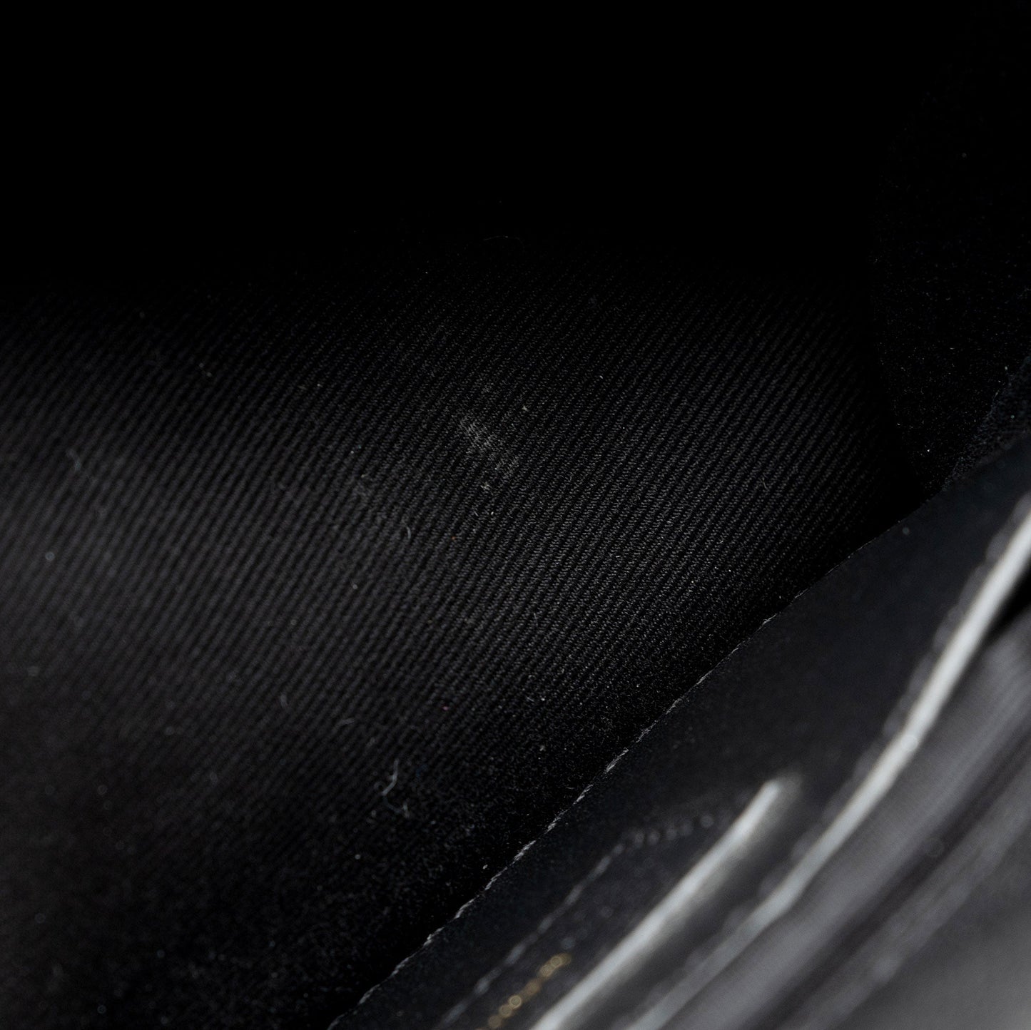 Saint Laurent Matelasse Calfskin Monogram College Medium Shoulder Bag (SHF-p3Eevf)