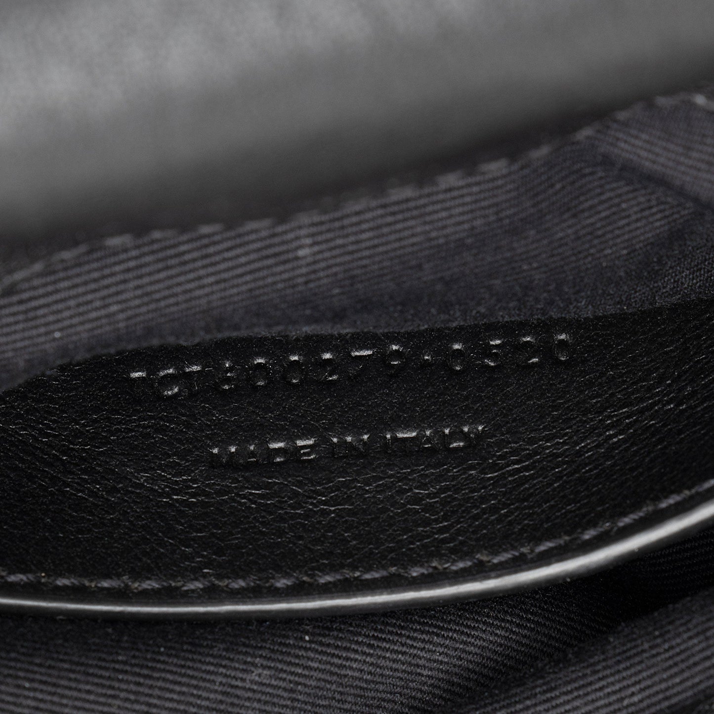 Saint Laurent Matelasse Calfskin Monogram College Medium Shoulder Bag (SHF-1hq9qs)