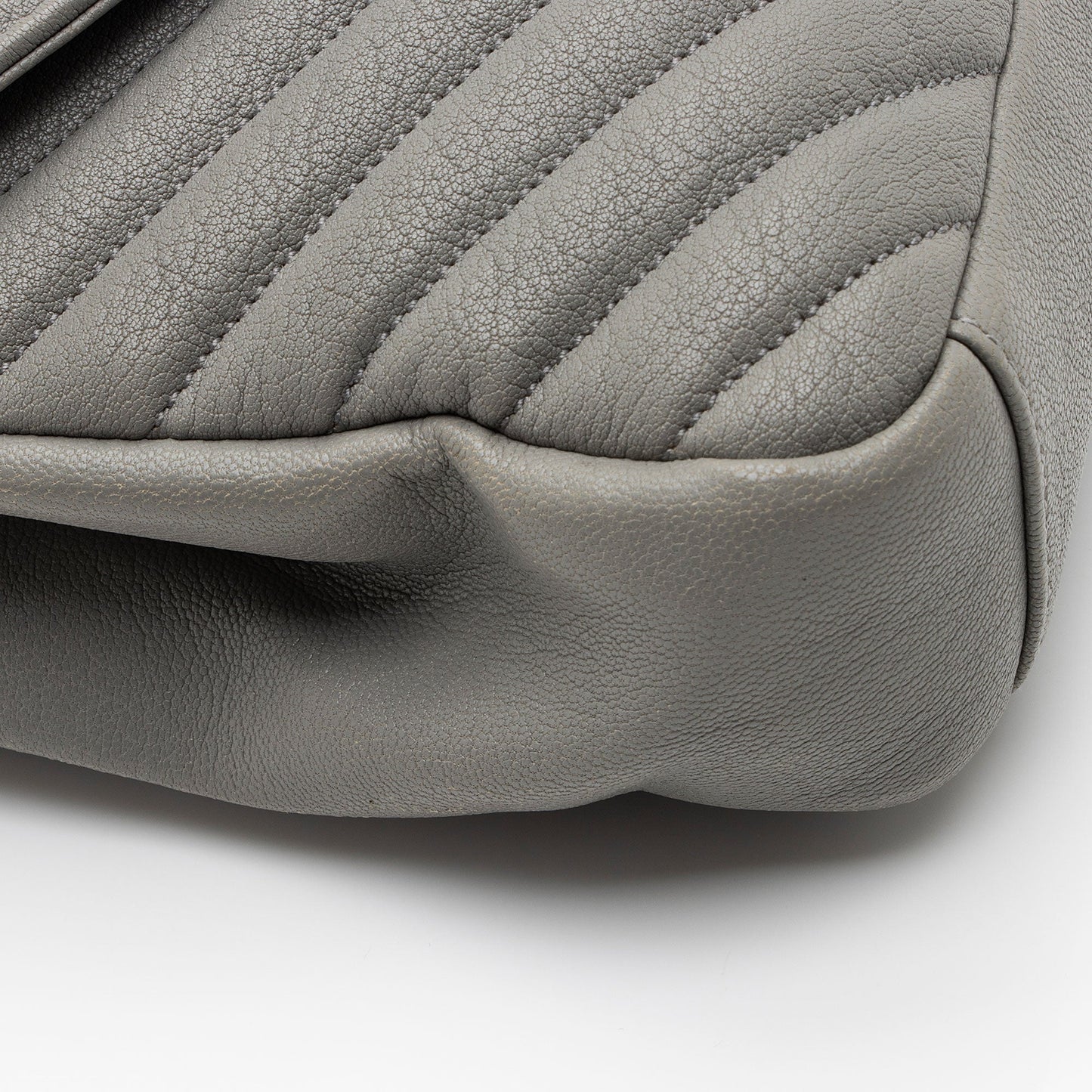 Saint Laurent Matelasse Calfskin Monogram College Medium Shoulder Bag (SHF-D2O1lS)