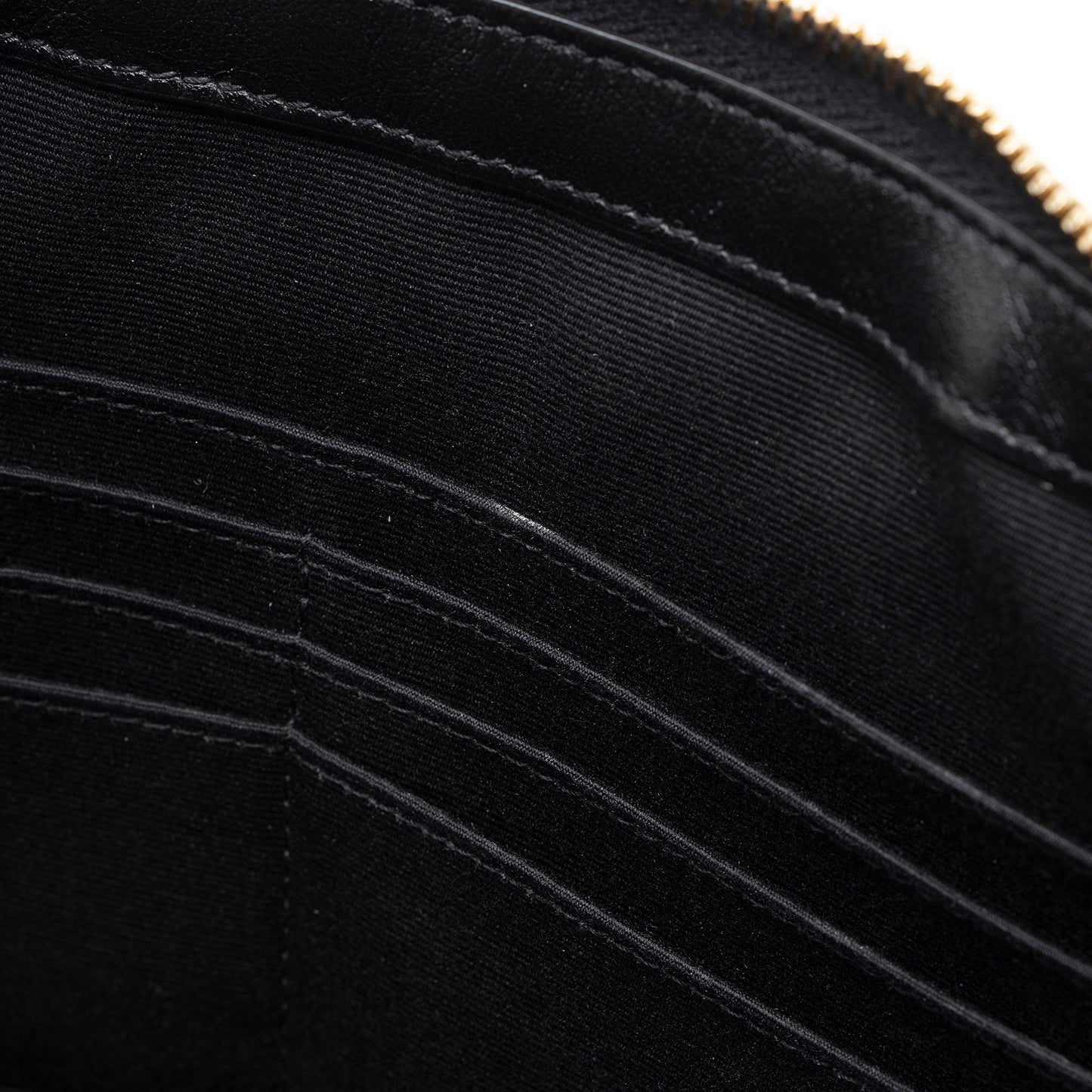 Saint Laurent Matelasse Calfskin Monogram Large Wristlet (SHF-J3F1B7)