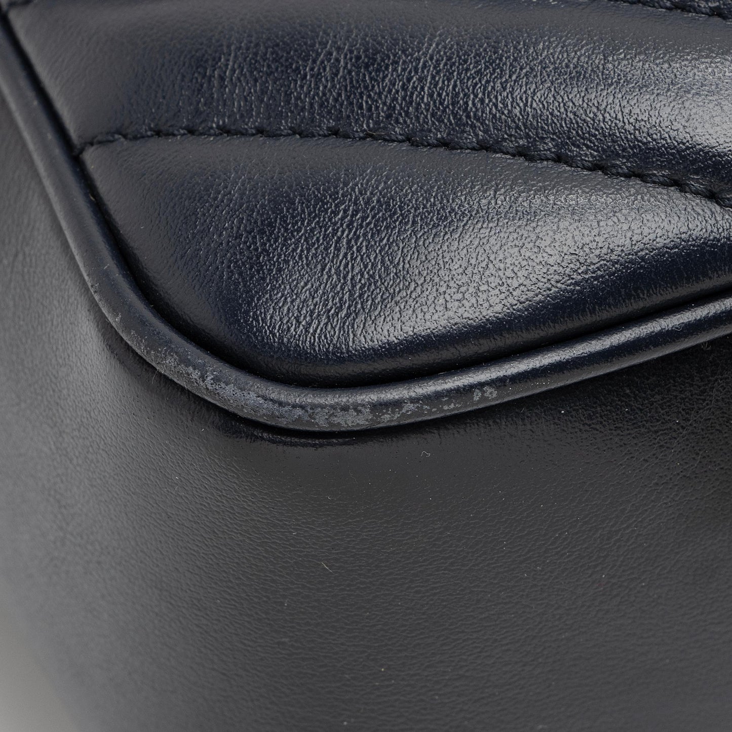 Saint Laurent Matelasse Calfskin Monogram Lou Camera Bag (SHF-aY71qS)