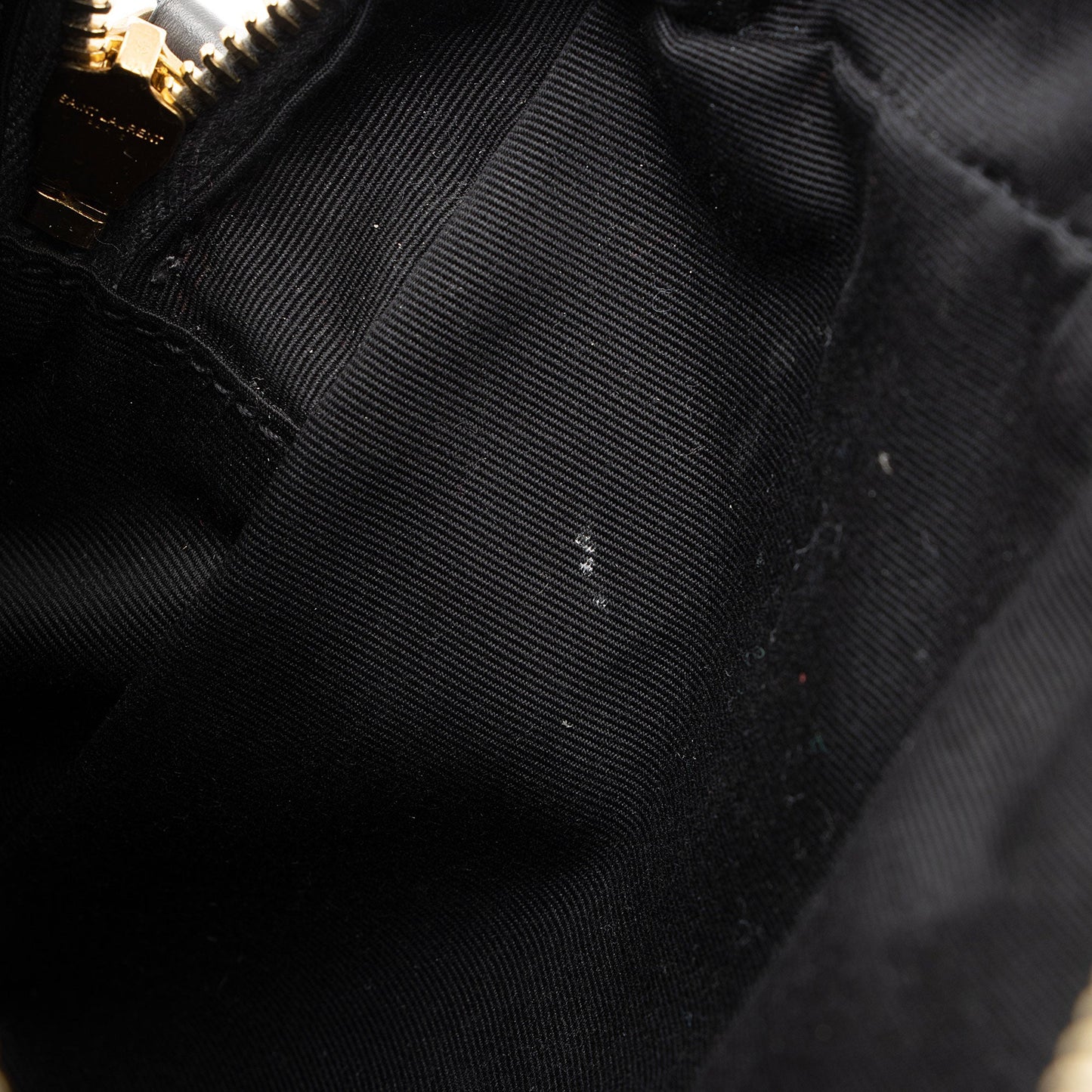 Saint Laurent Matelasse Calfskin Monogram Lou Camera Bag (SHF-Dlf8kG)