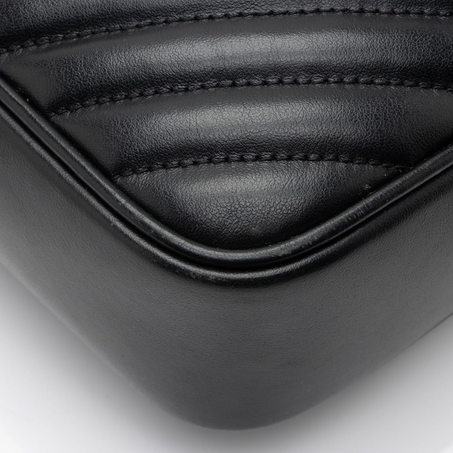 Saint Laurent Matelasse Calfskin Monogram Lou Camera Bag (SHF-pLUzLE)