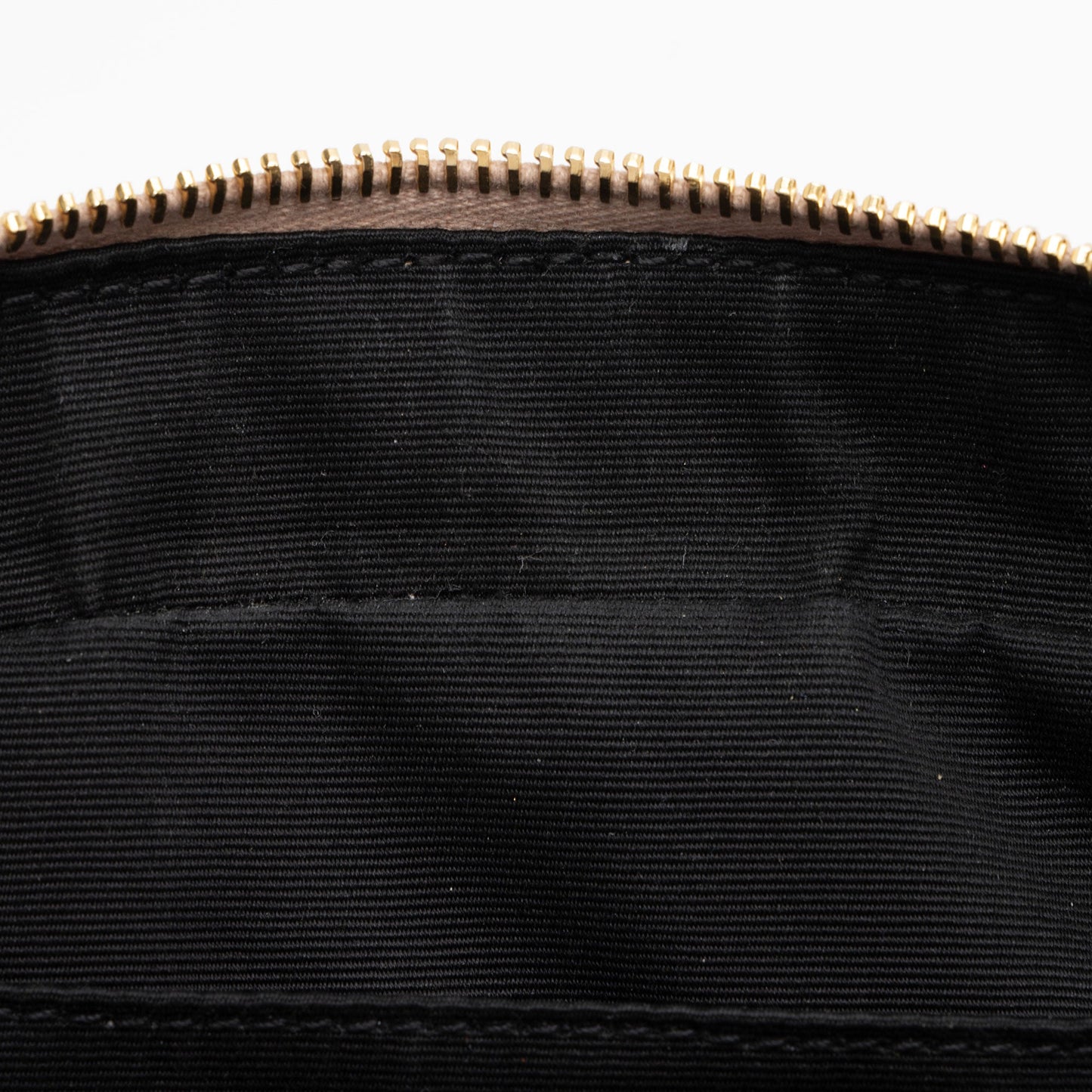 Saint Laurent Matelasse Calfskin Monogram Lou Camera Bag (SHF-X8DDNR)