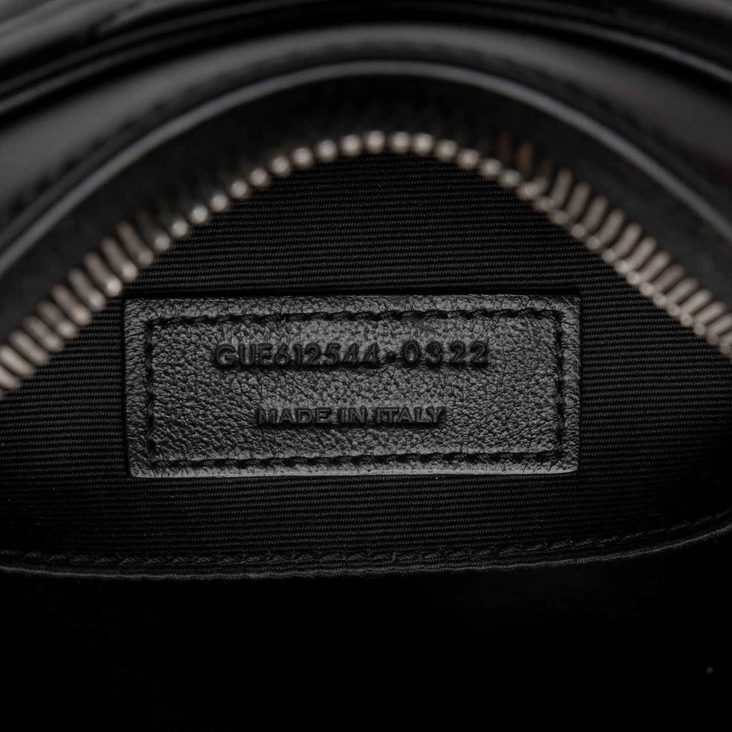 Saint Laurent Matelasse Calfskin Monogram Lou Camera Bag (SHF-jB3wqK)