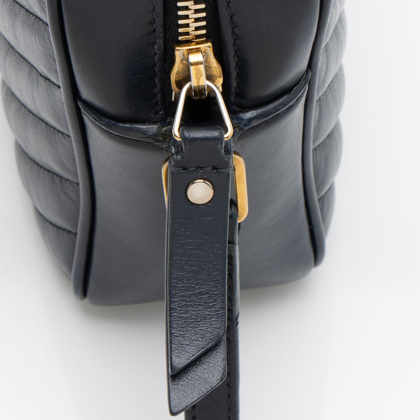 Saint Laurent Matelasse Calfskin Monogram Lou Camera Bag (SHF-JZyzw6)