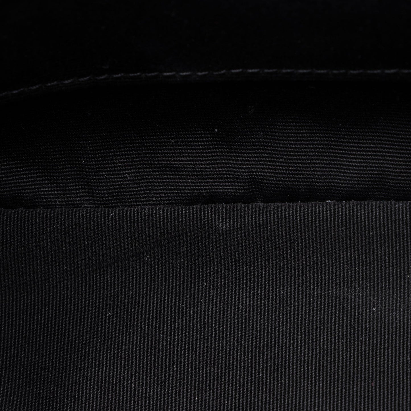 Saint Laurent Matelasse Calfskin Monogram Lou Camera Bag (SHF-SXIbwm)