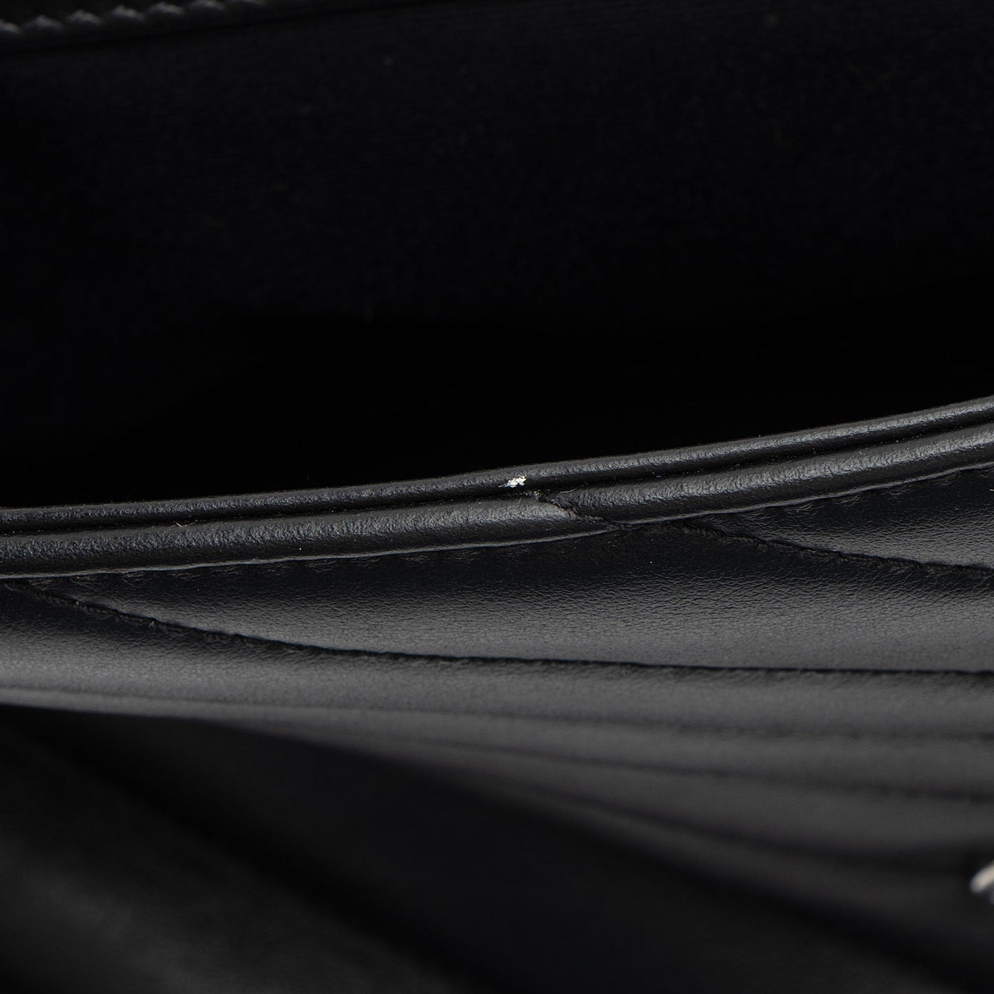 Saint Laurent Matelasse Calfskin Monogram LouLou Chain Large Shoulder Bag (SHF-F87Oll)