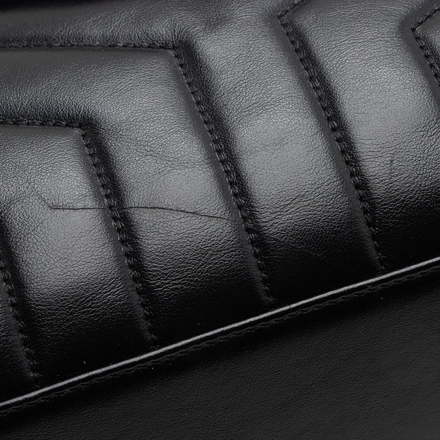 Saint Laurent Matelasse Calfskin Monogram LouLou Chain Medium Shoulder Bag (SHF-22491)