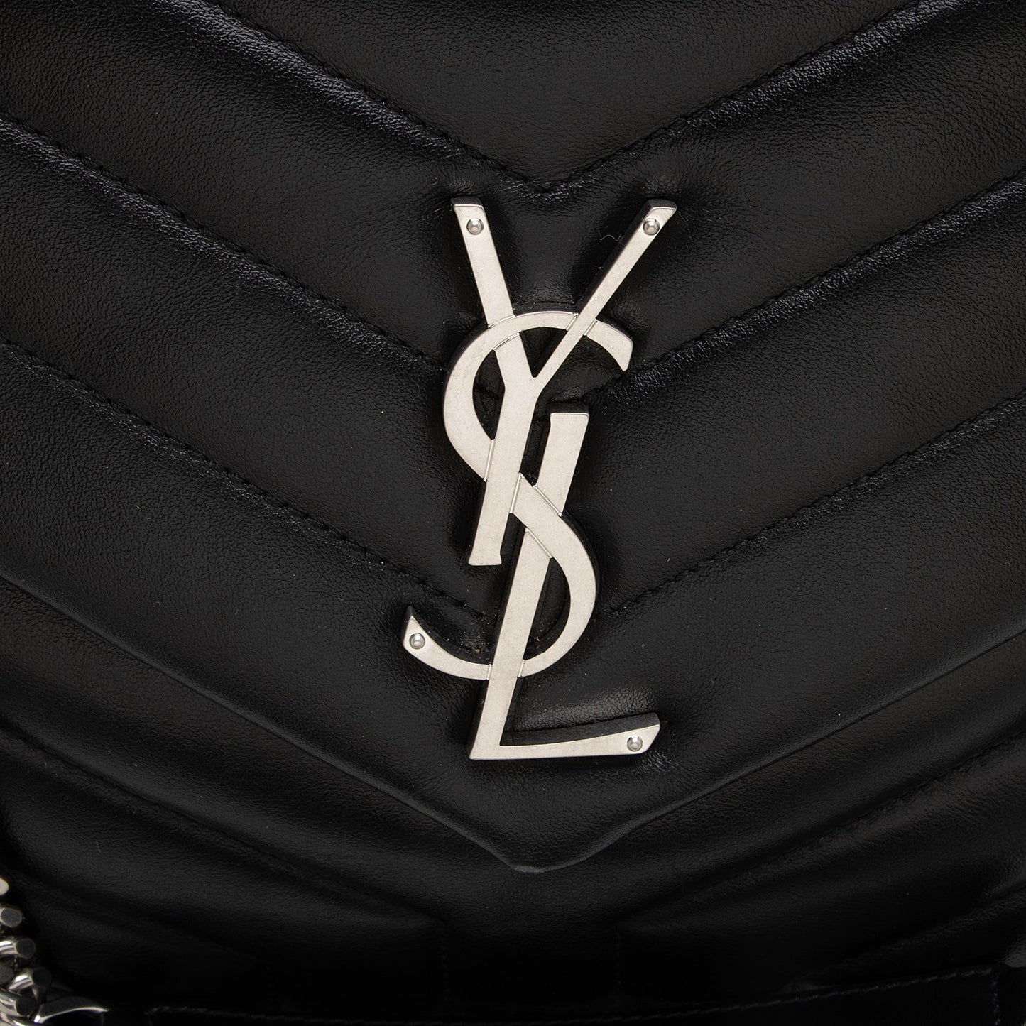 Saint Laurent Matelasse Calfskin Monogram LouLou Chain Medium Shoulder Bag (SHF-22491)