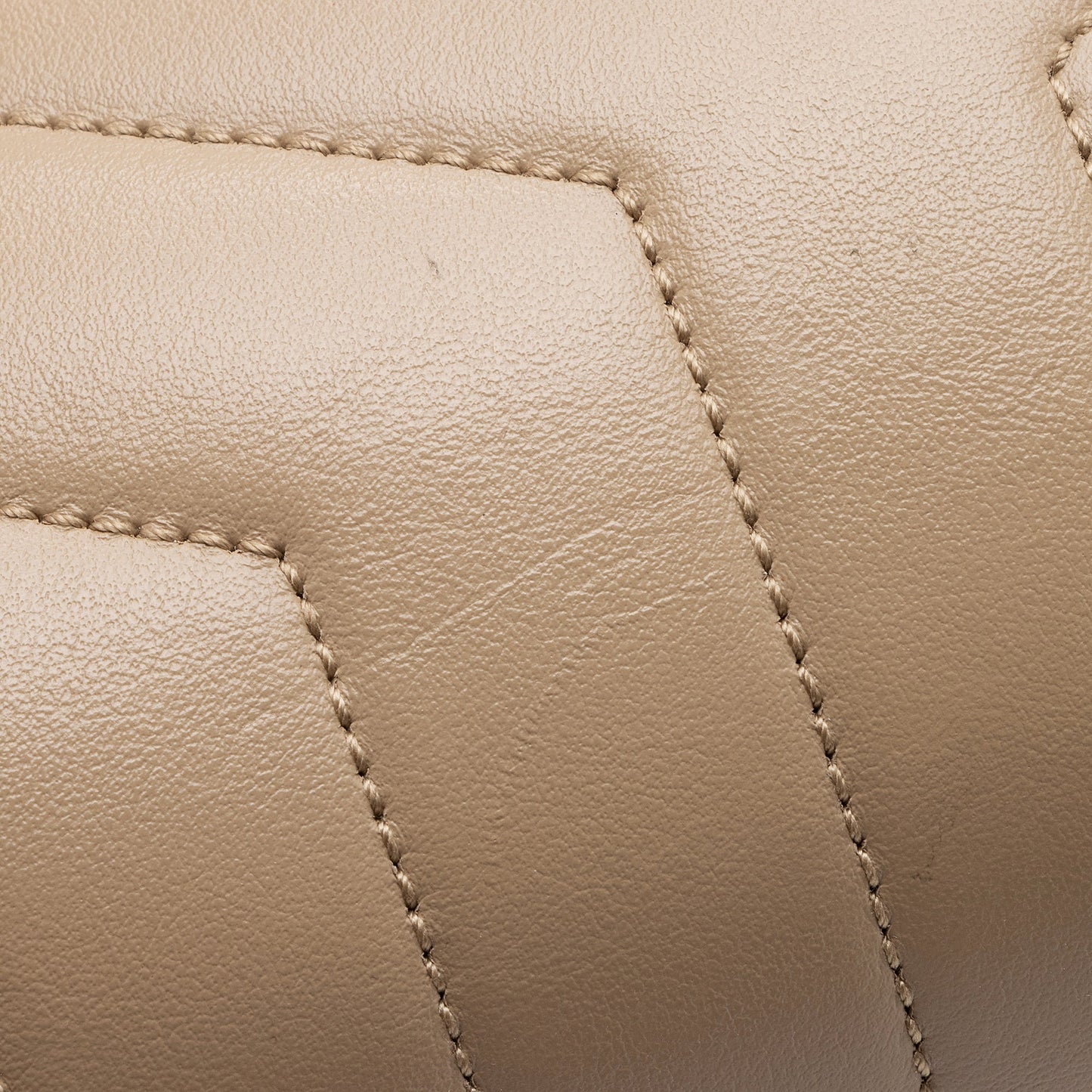 Saint Laurent Matelasse Calfskin Monogram LouLou Chain Medium Shoulder Bag (SHF-sdsp1l)
