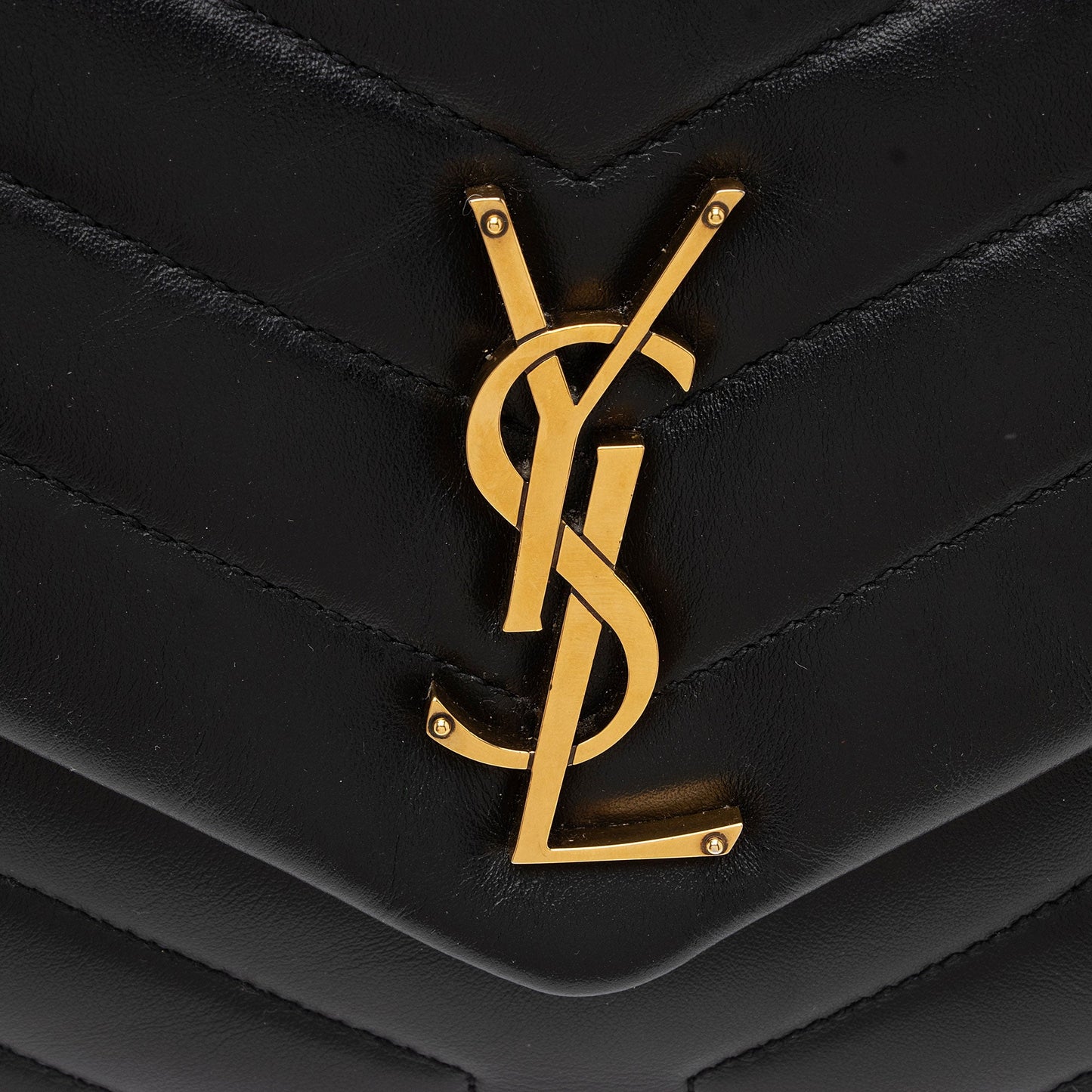 Saint Laurent Matelasse Calfskin Monogram LouLou Chain Medium Shoulder Bag (SHF-sPEp1X)