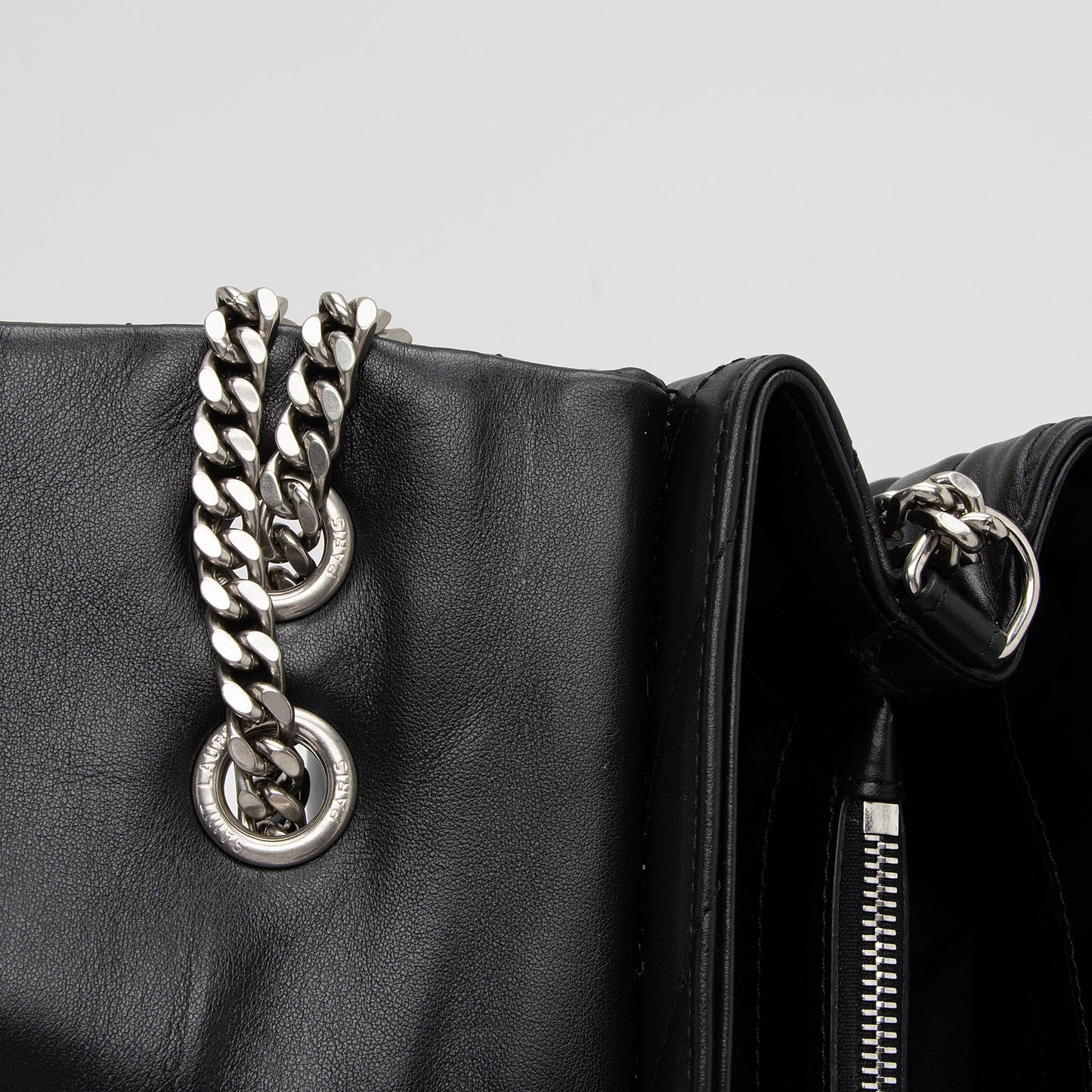 Saint Laurent Matelasse Calfskin Monogram LouLou Chain Medium Shoulder Bag (SHF-3CcYFQ)