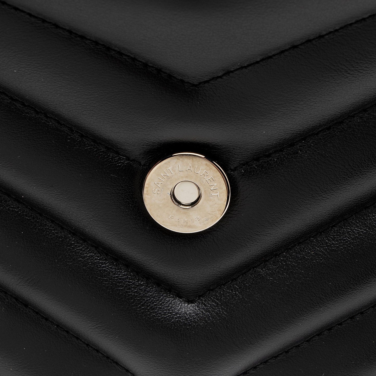 Saint Laurent Matelasse Calfskin Monogram LouLou Chain Medium Shoulder Bag (SHF-nVNU3H)