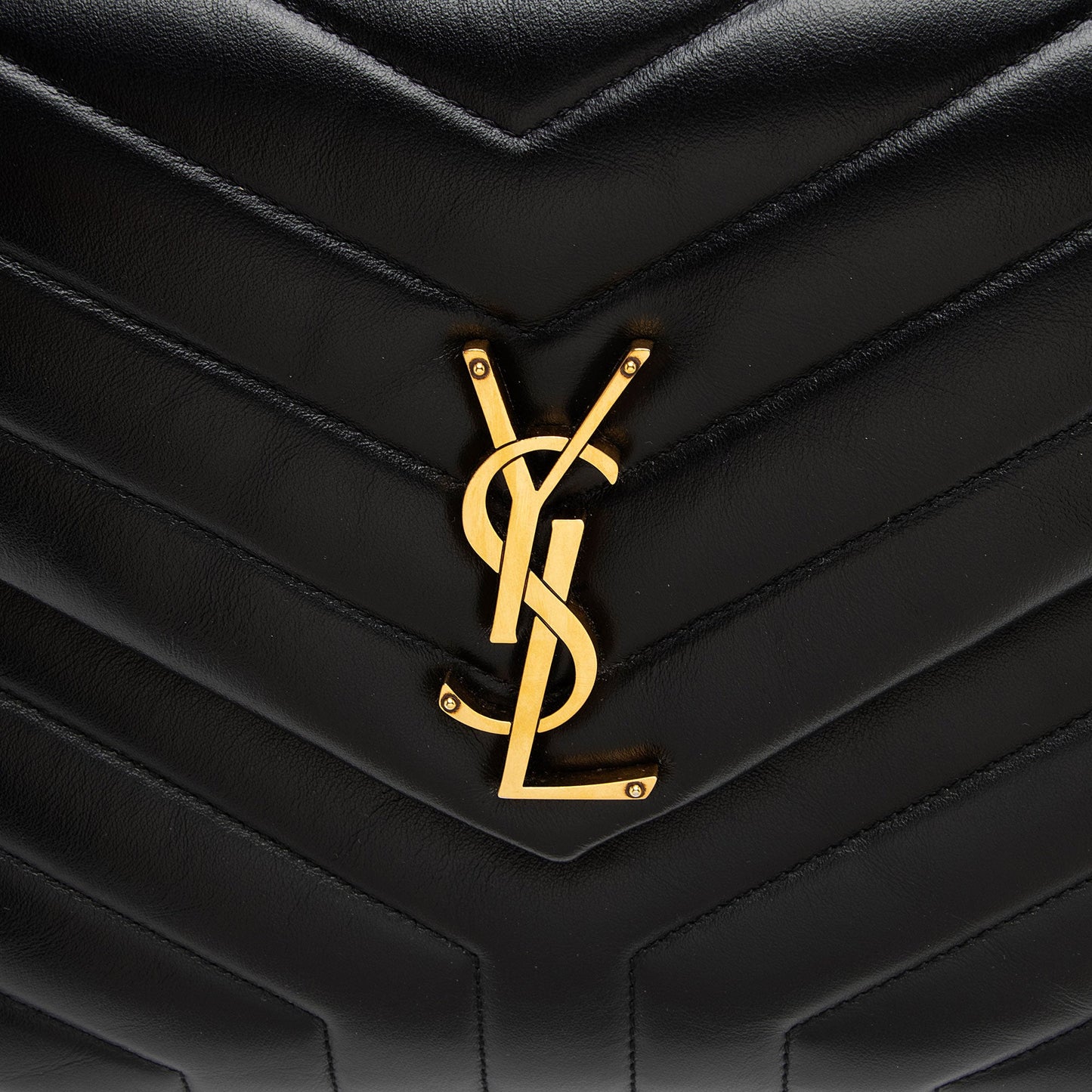 Saint Laurent Matelasse Calfskin Monogram LouLou Chain Medium Shoulder Bag (SHF-m6cEGy)
