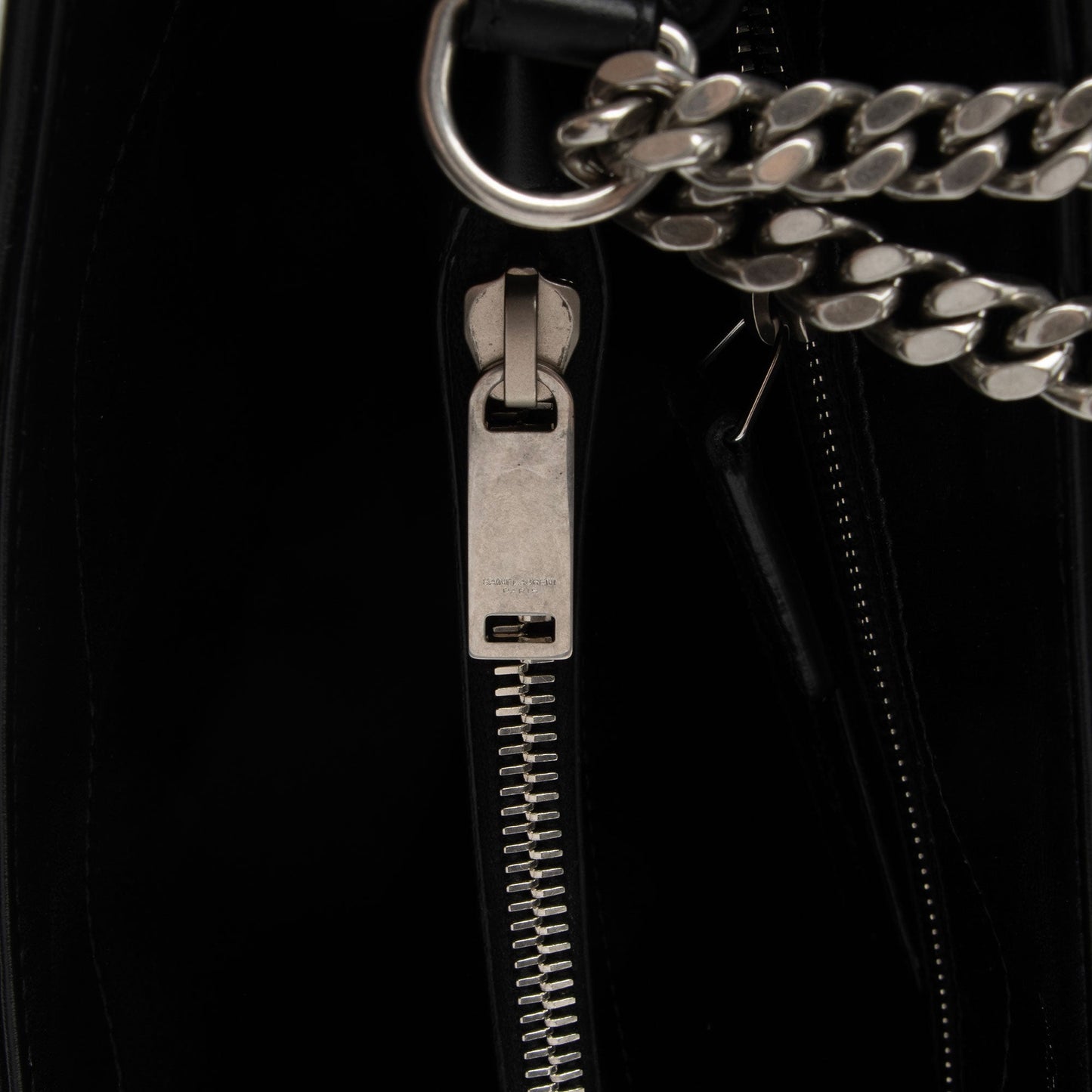 Saint Laurent Matelasse Calfskin Monogram LouLou Chain Medium Shoulder Bag (SHF-pHhqQ4)